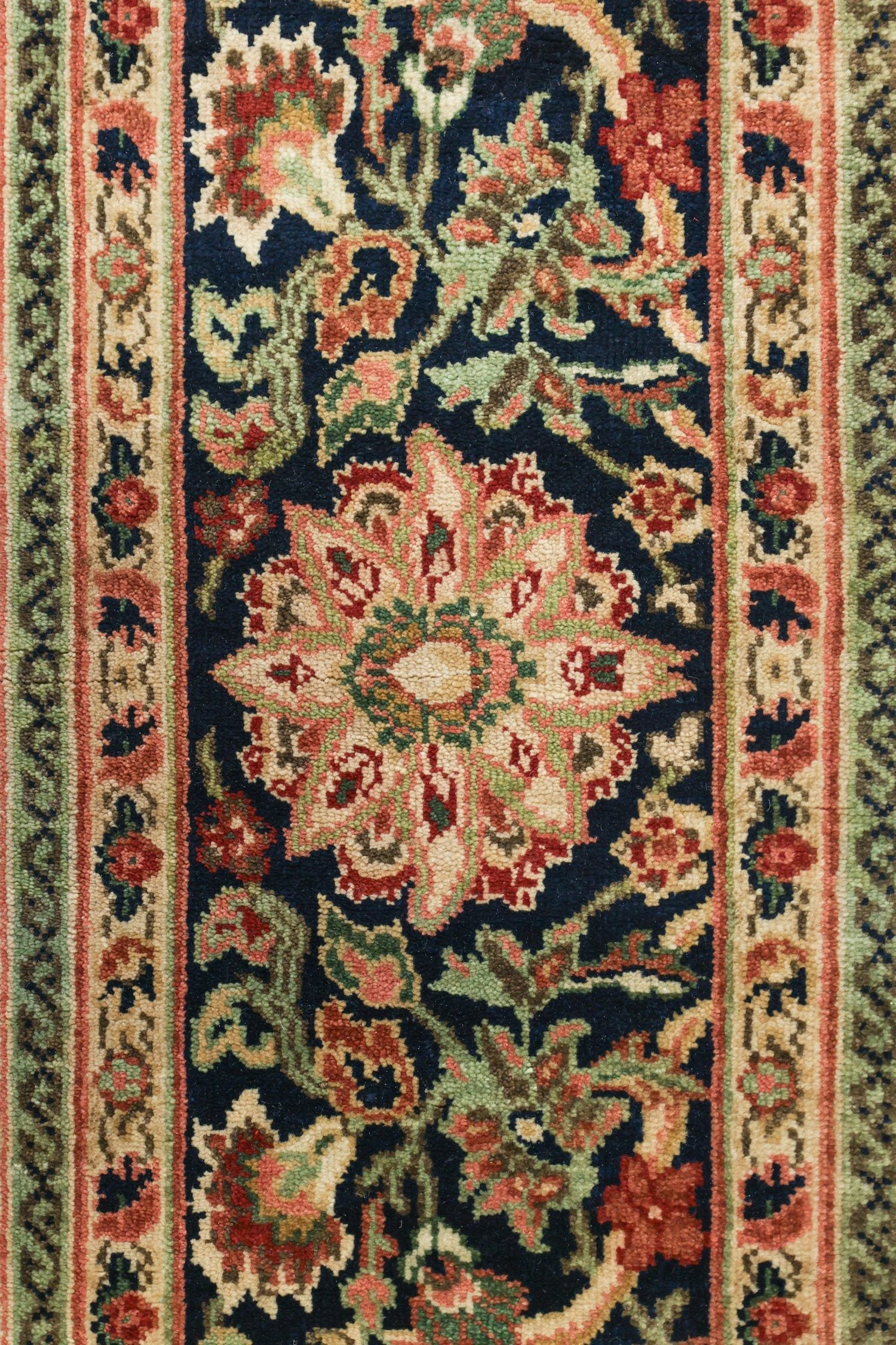 Tabriz Handwoven Traditional Rug, J76182