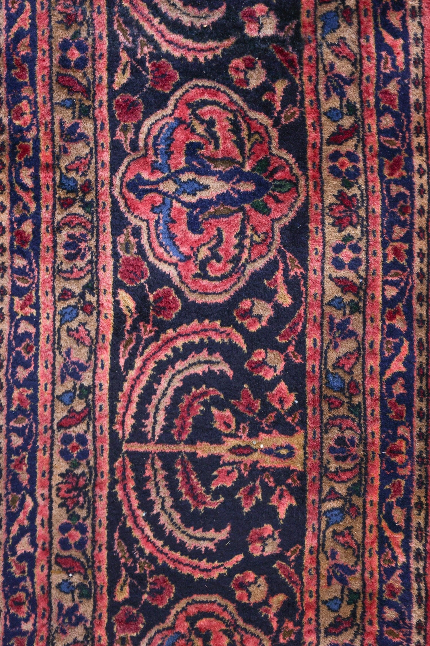 Antique Tuftanjian Sarouk Handwoven Traditional Rug, J75285