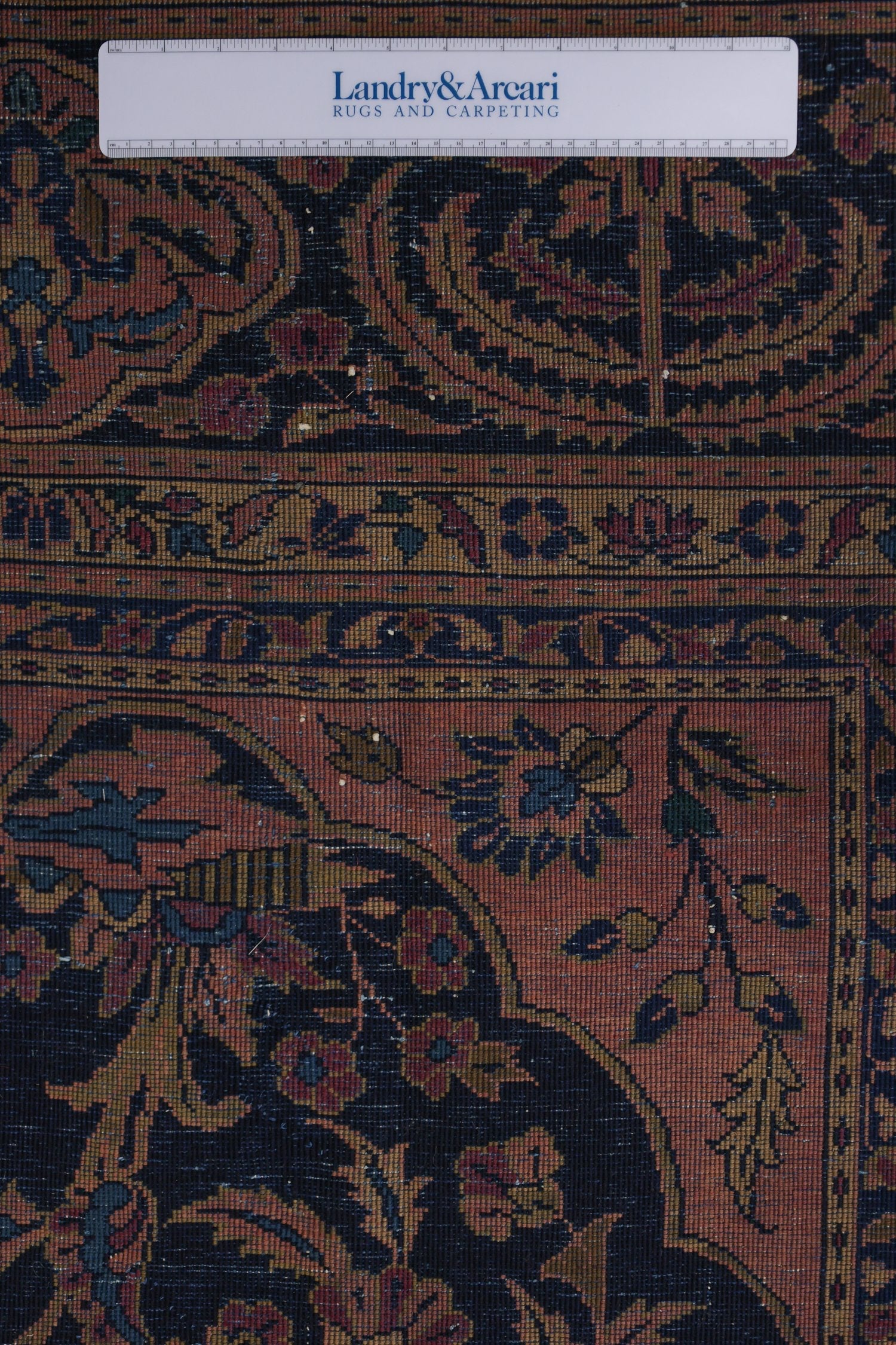 Antique Tuftanjian Sarouk Handwoven Traditional Rug, J75285