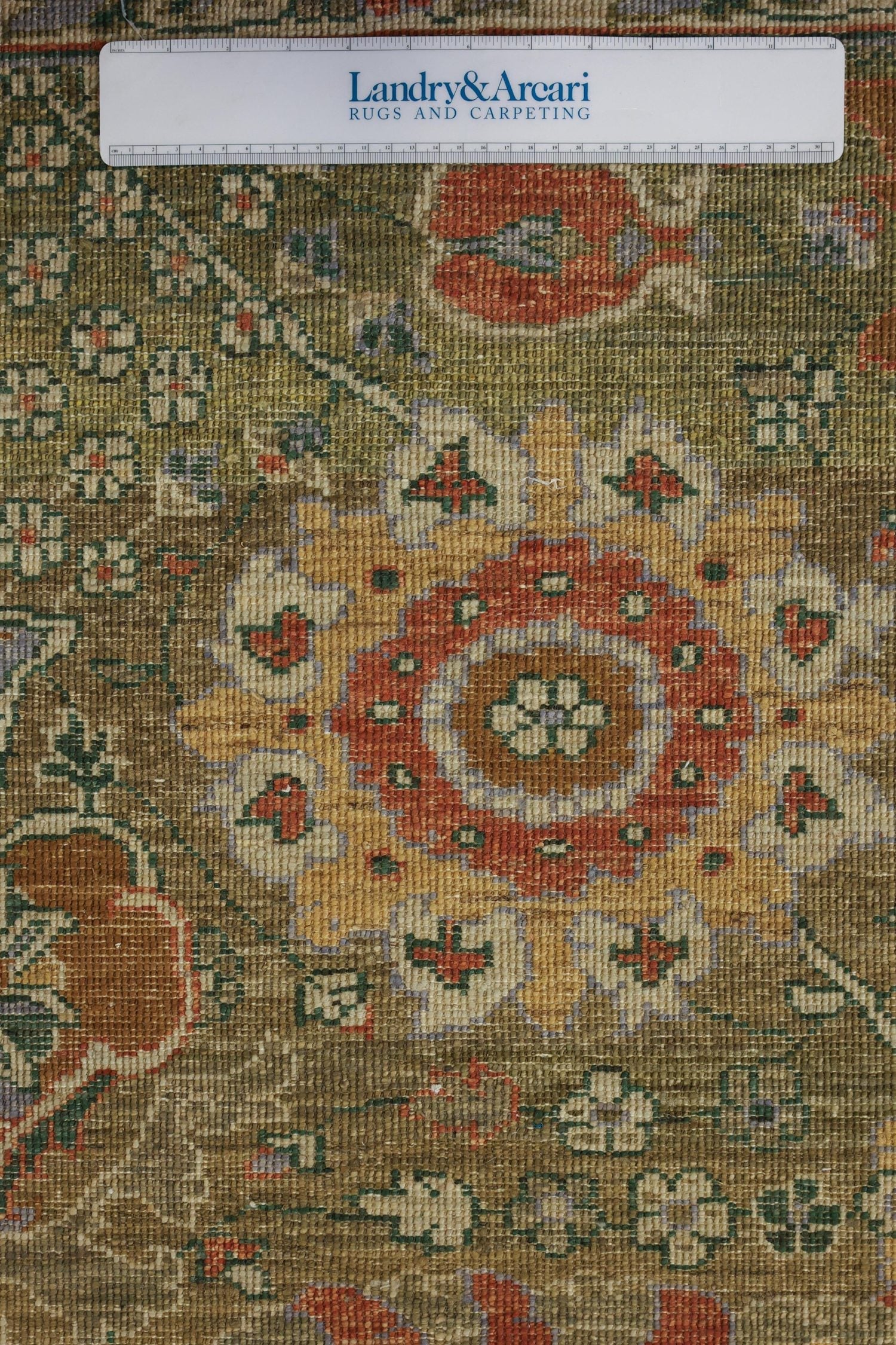 Vase Handwoven Traditional Rug, J72082