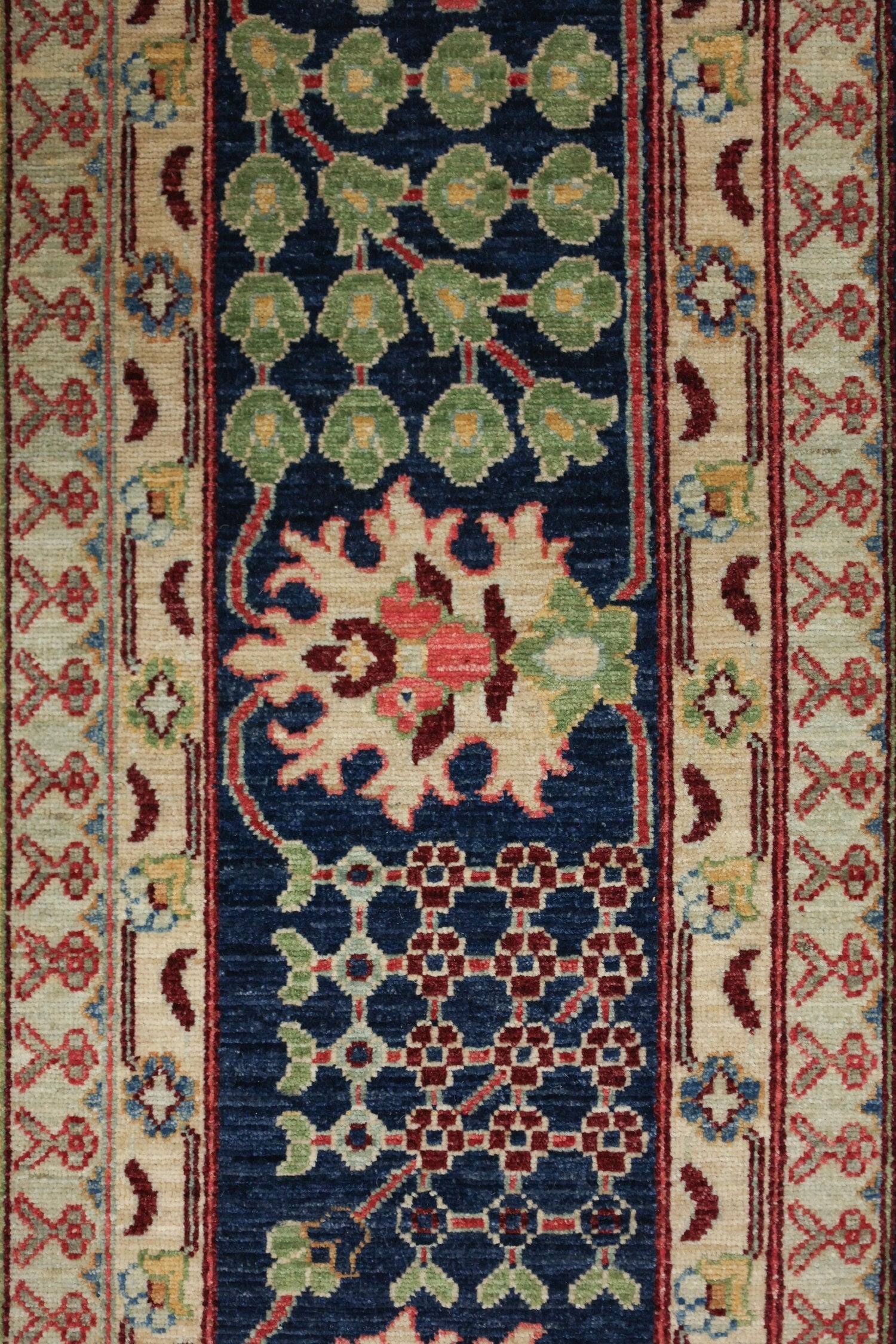 Vase Handwoven Traditional Rug, J74774