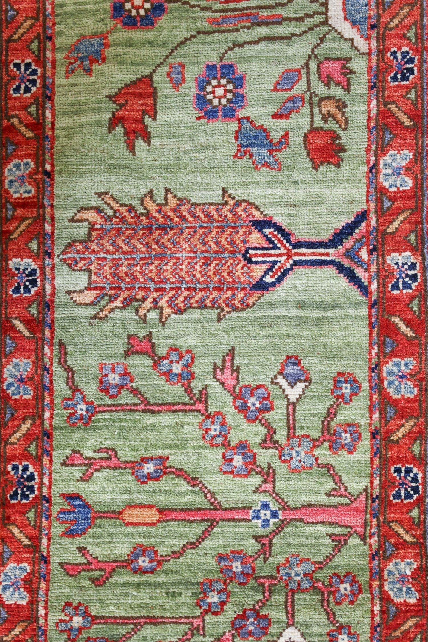 Vase Tabriz Handwoven Traditional Rug, J75435