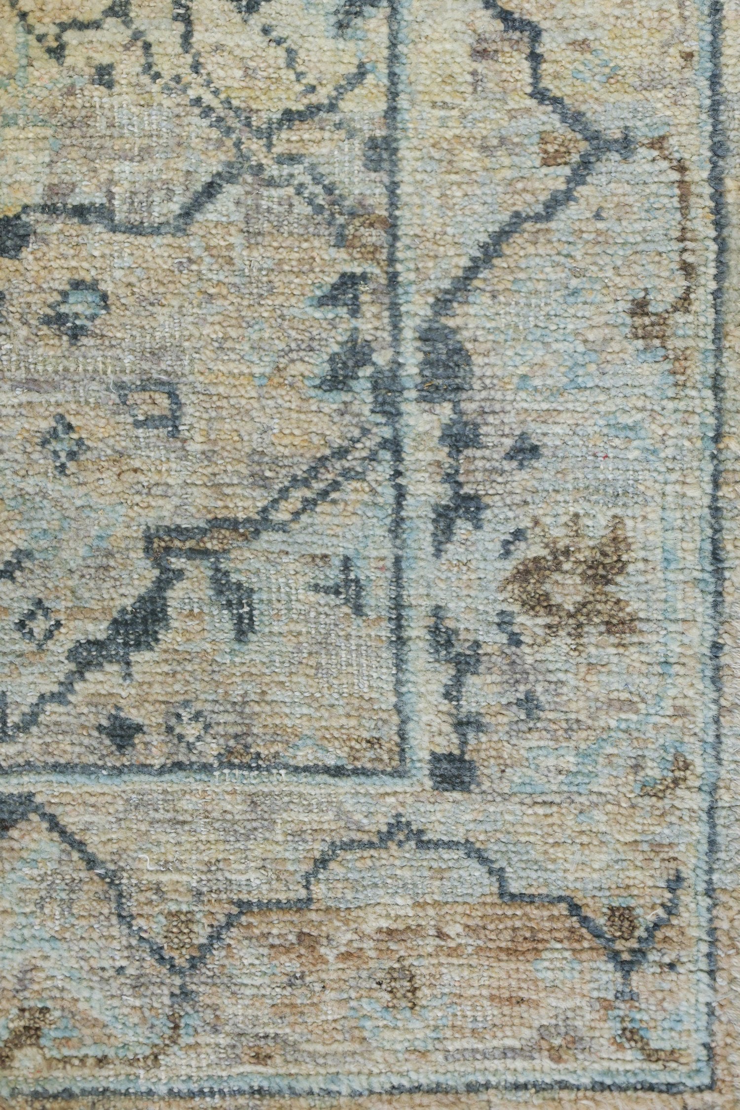 Arabesque Handwoven Transitional Rug, J73799