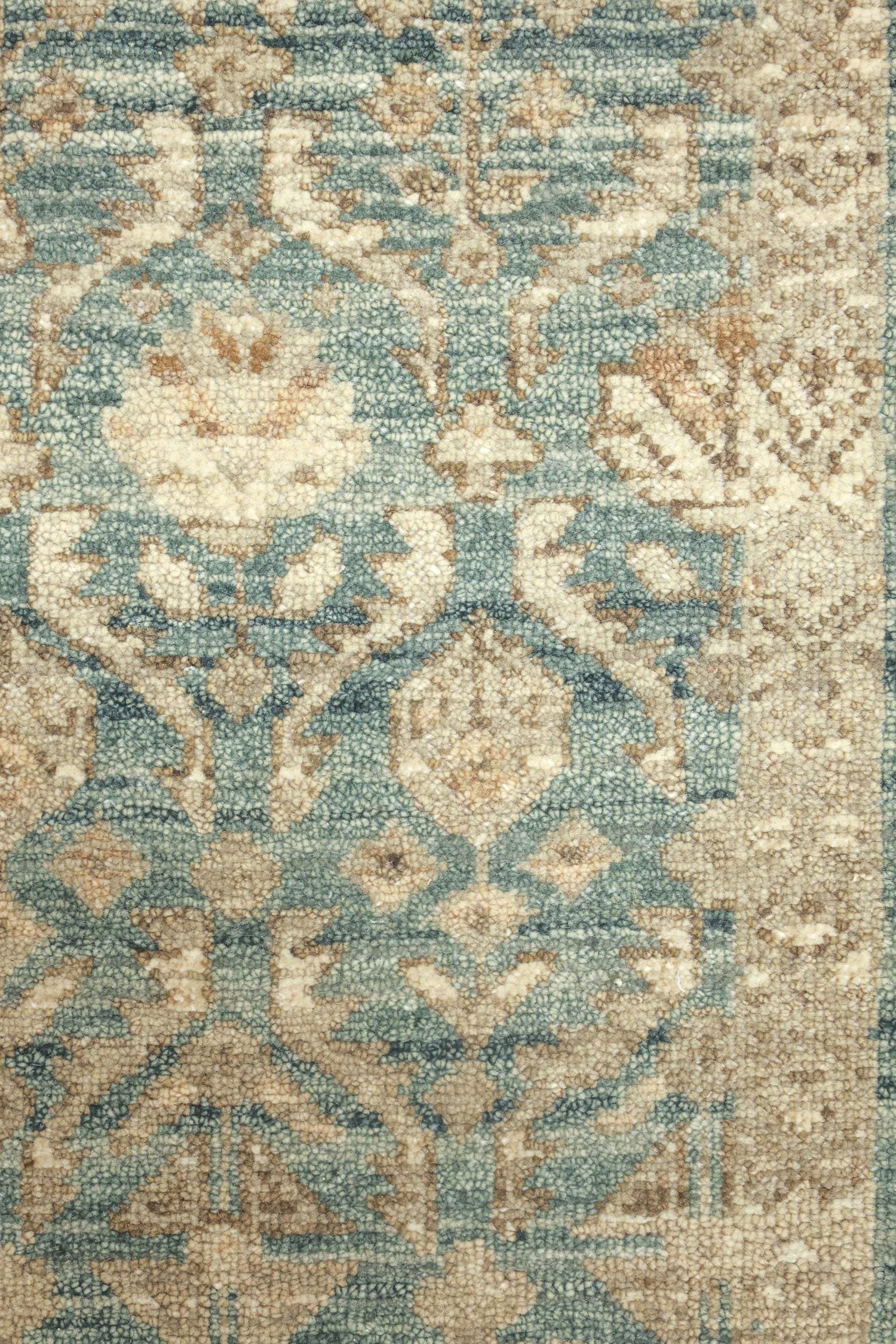 Ferahan Flower Handwoven Transitional Rug, J77088