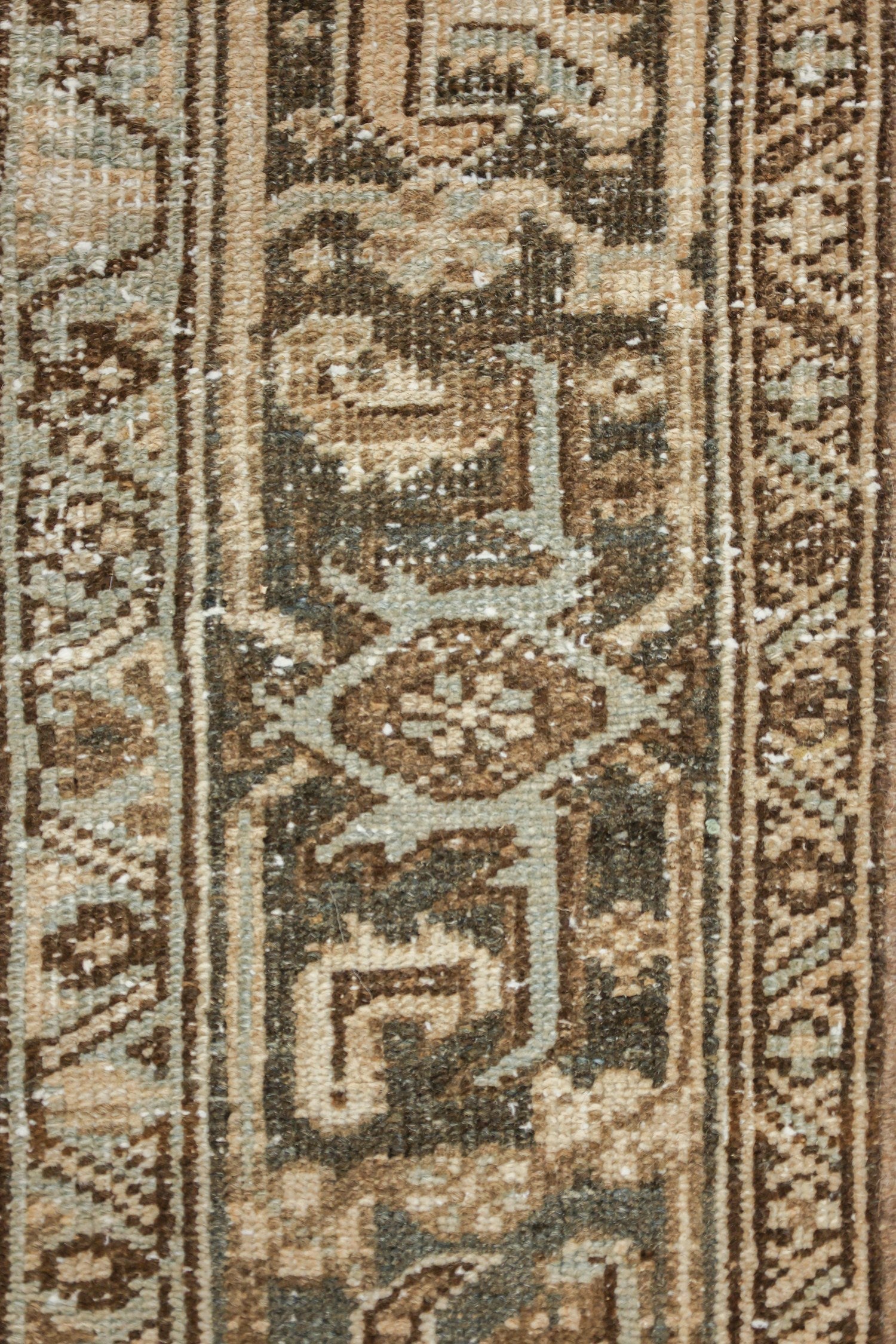 Vintage Heriz Handwoven Transitional Rug, J76685