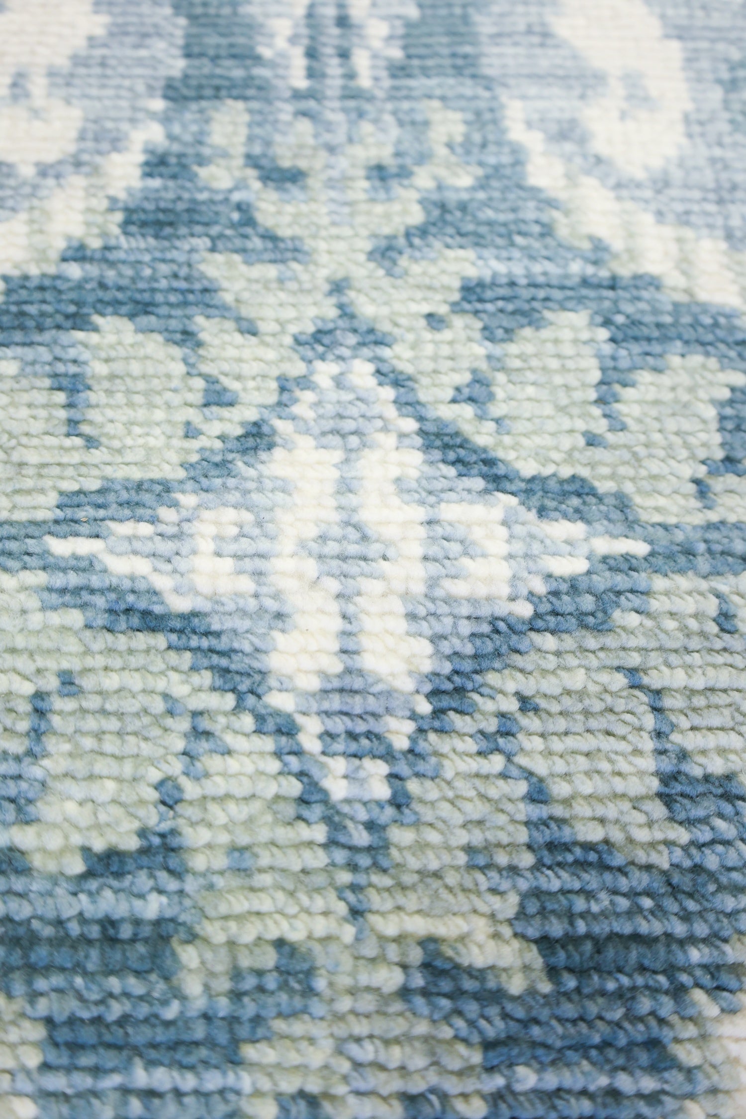 Ikat Handwoven Transitional Rug, J76141