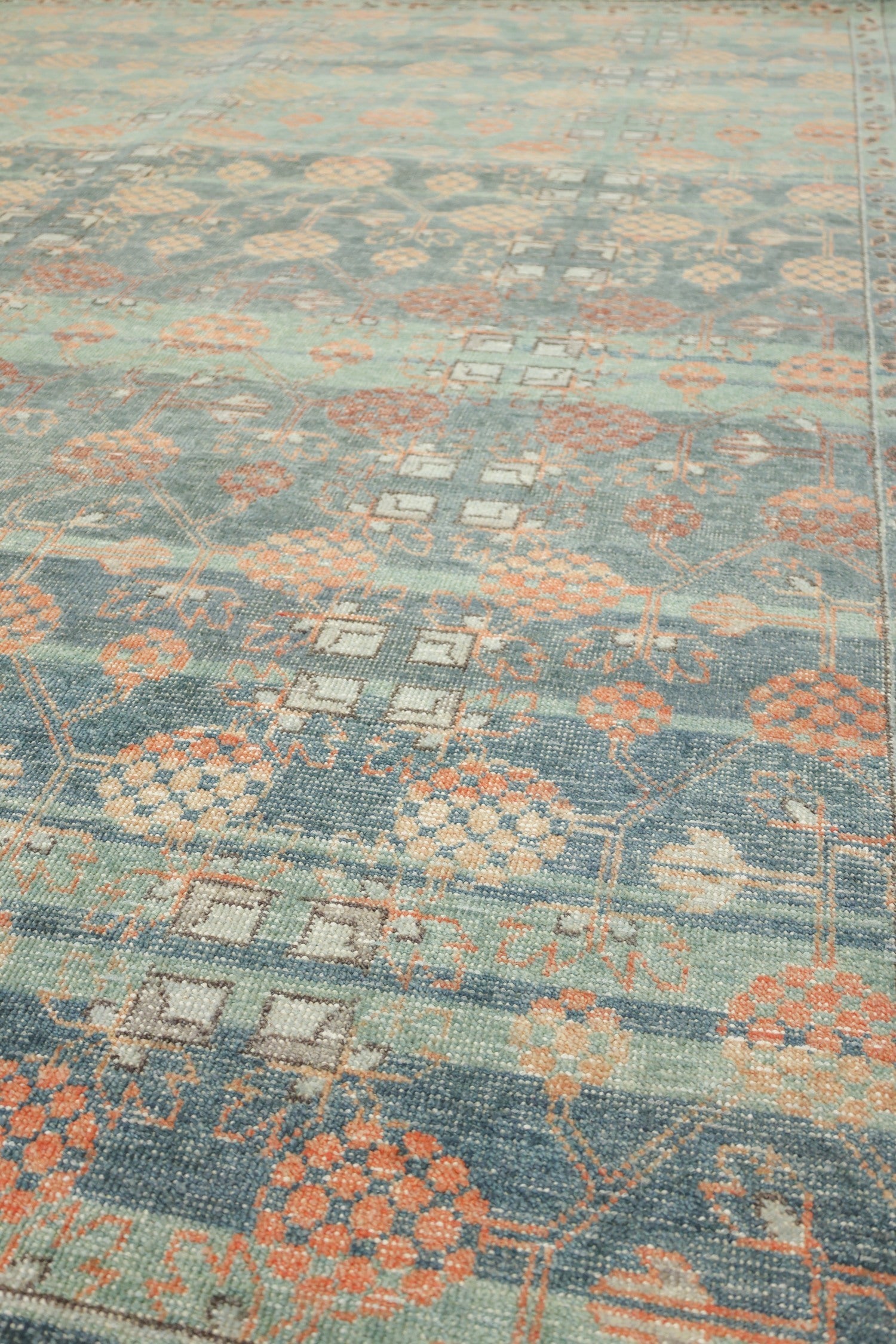 Khotan Handwoven Transitional Rug, J75730