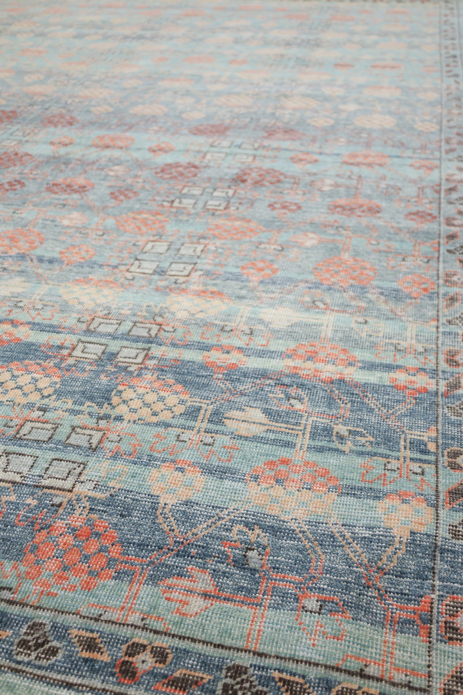 Khotan Handwoven Transitional Rug, J75731