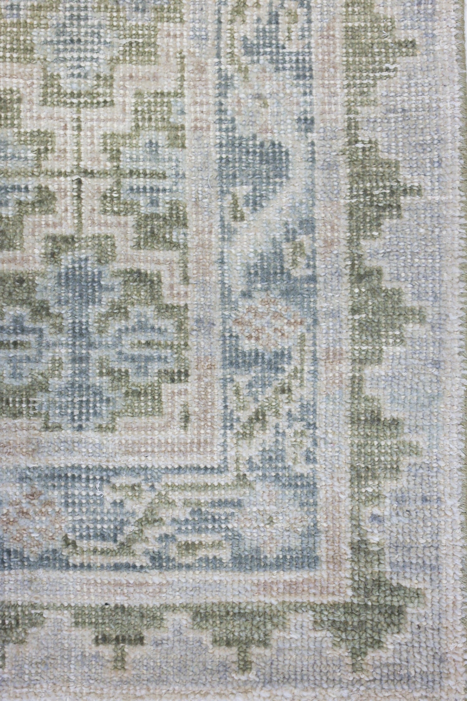 Needlepoint Handwoven Transitional Rug, J75692