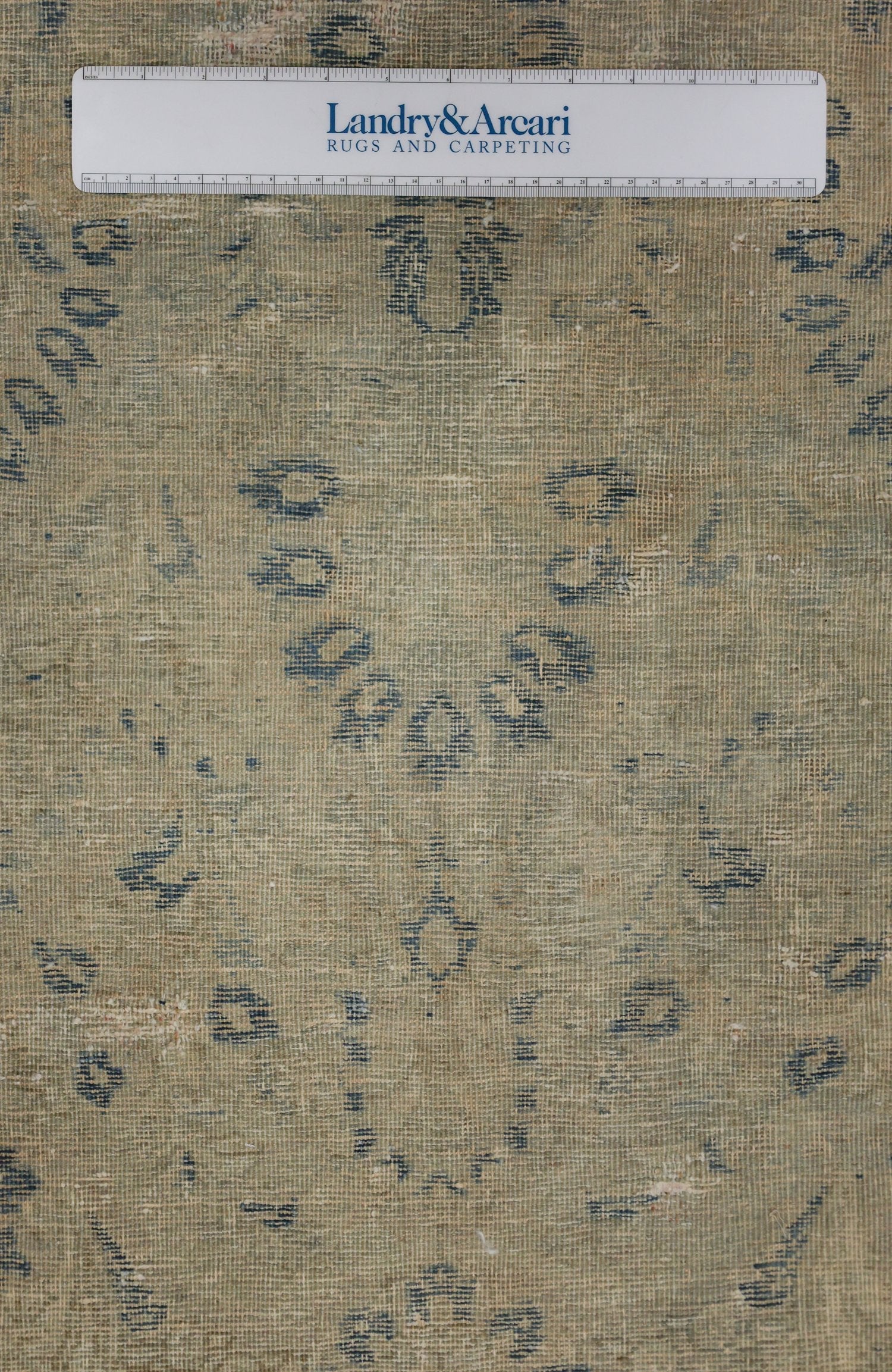 Vintage Sarouk Handwoven Transitional Rug, J76636