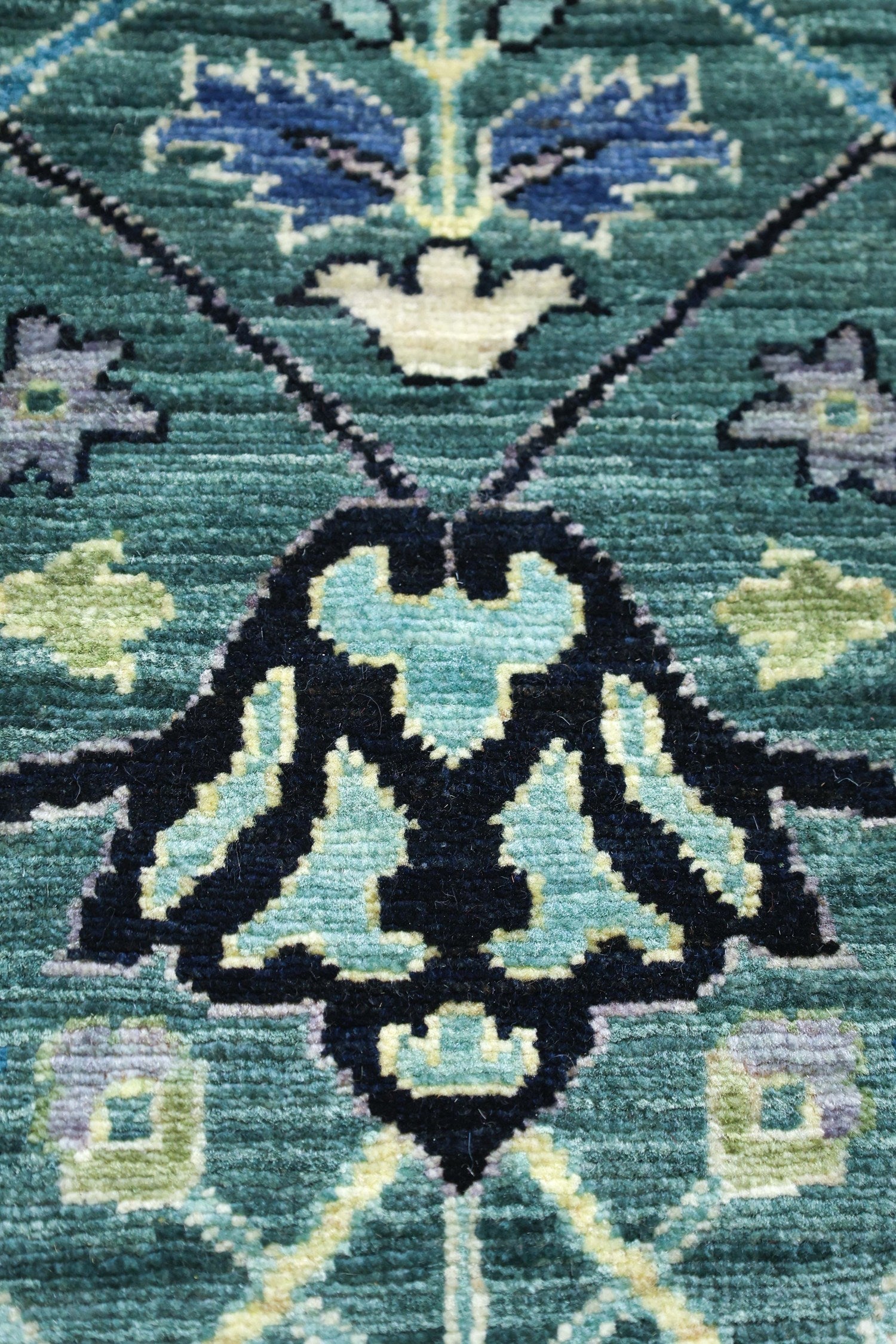 Arabesque Handwoven Tribal Rug, J77006