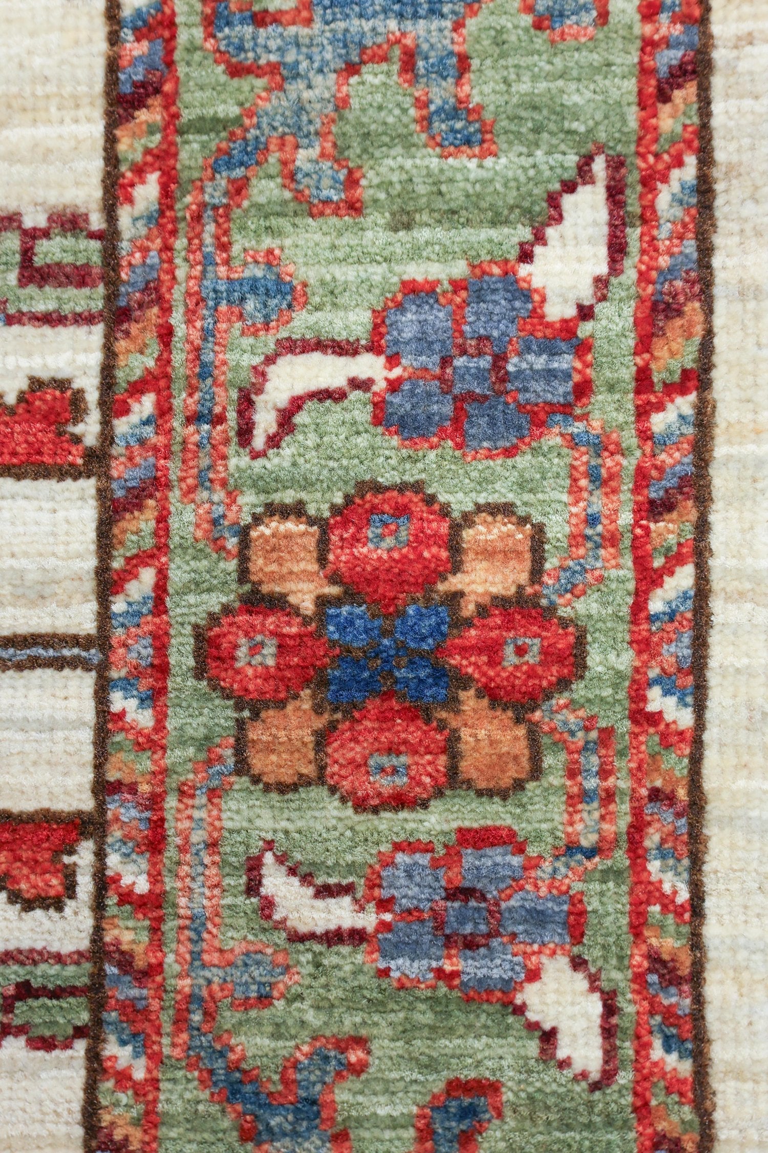 Arabesque Bijar Handwoven Tribal Rug, J75441