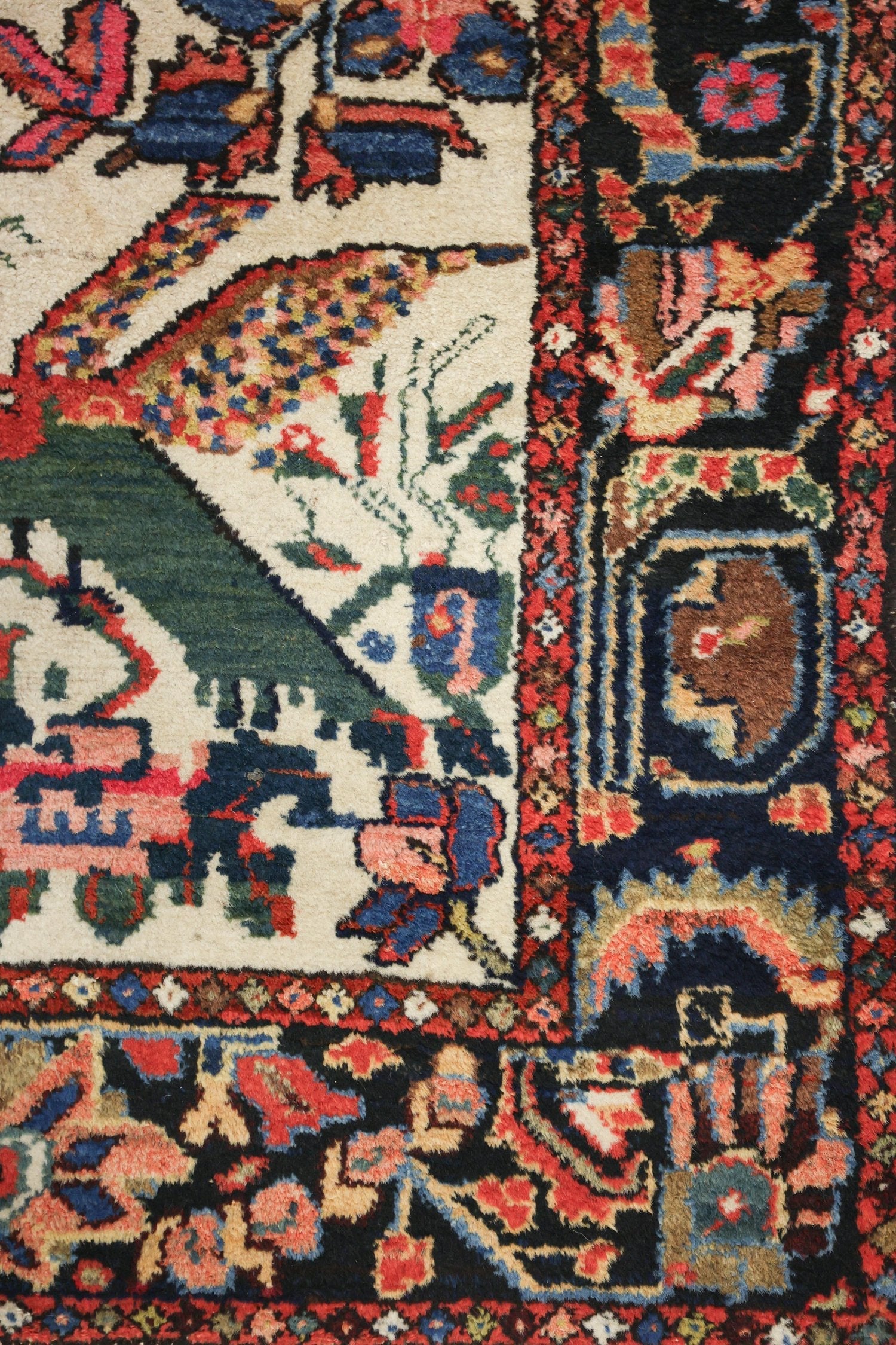 Antique Bakhtiari Handwoven Tribal Rug, J76412