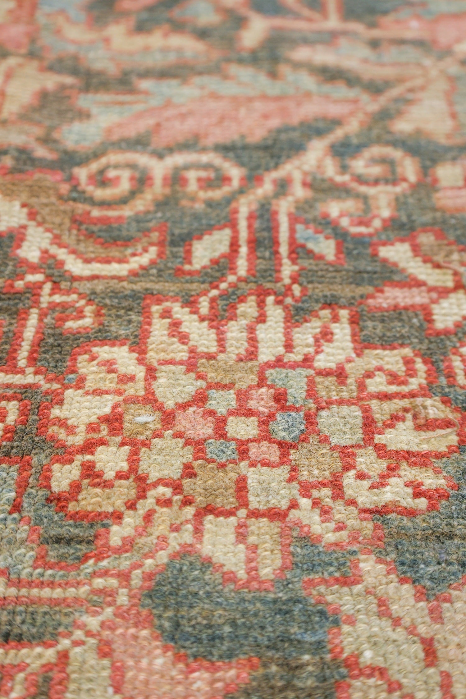 Vintage Bakhtiari Handwoven Tribal Rug, J66430