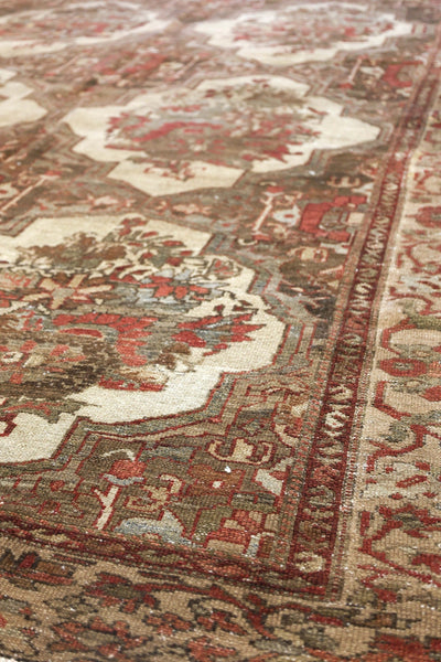 Vintage Bakhtiari Handwoven Tribal Rug, J75822