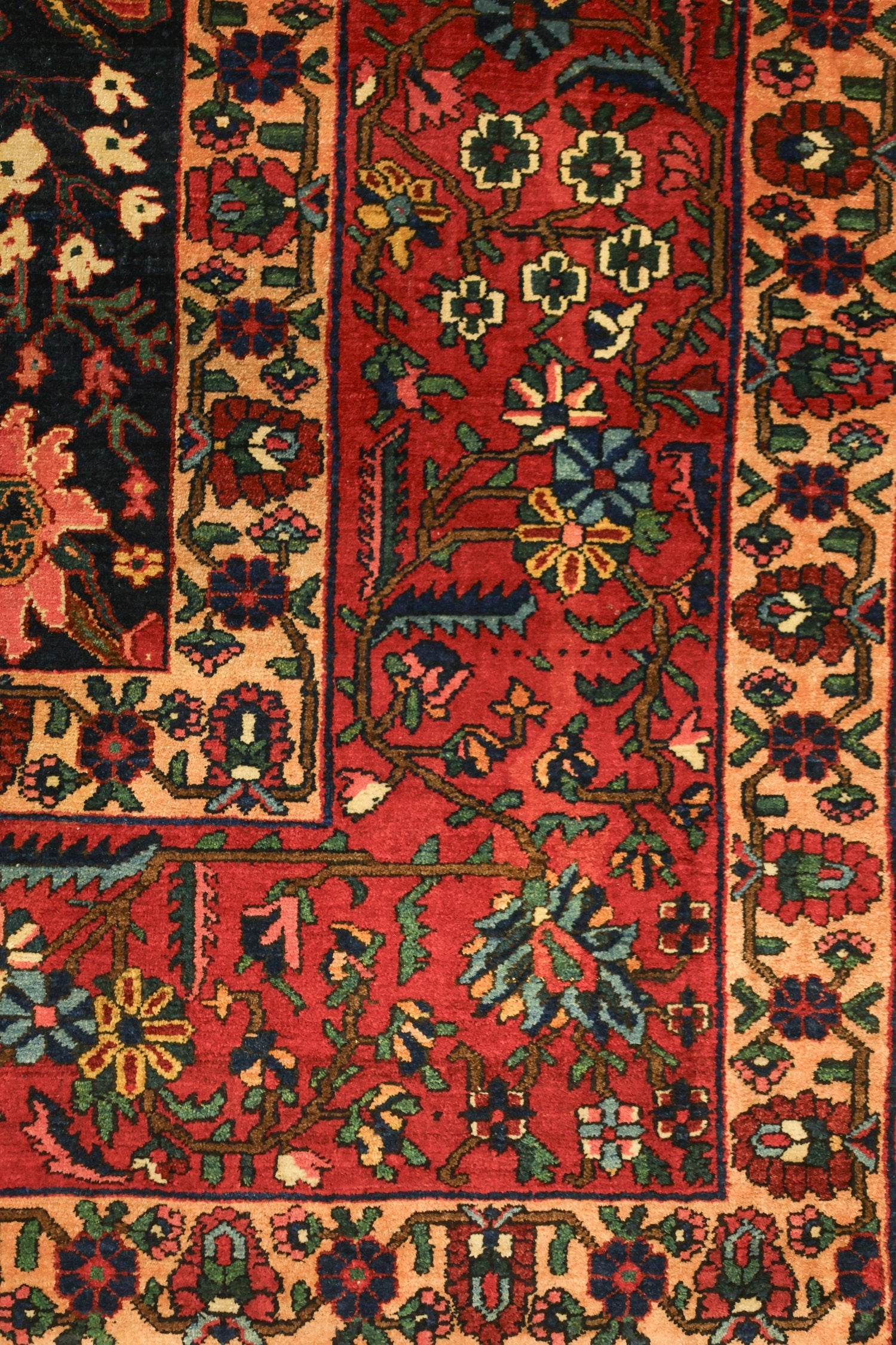 Antique Bakhtiari Handwoven Tribal Rug, J76246