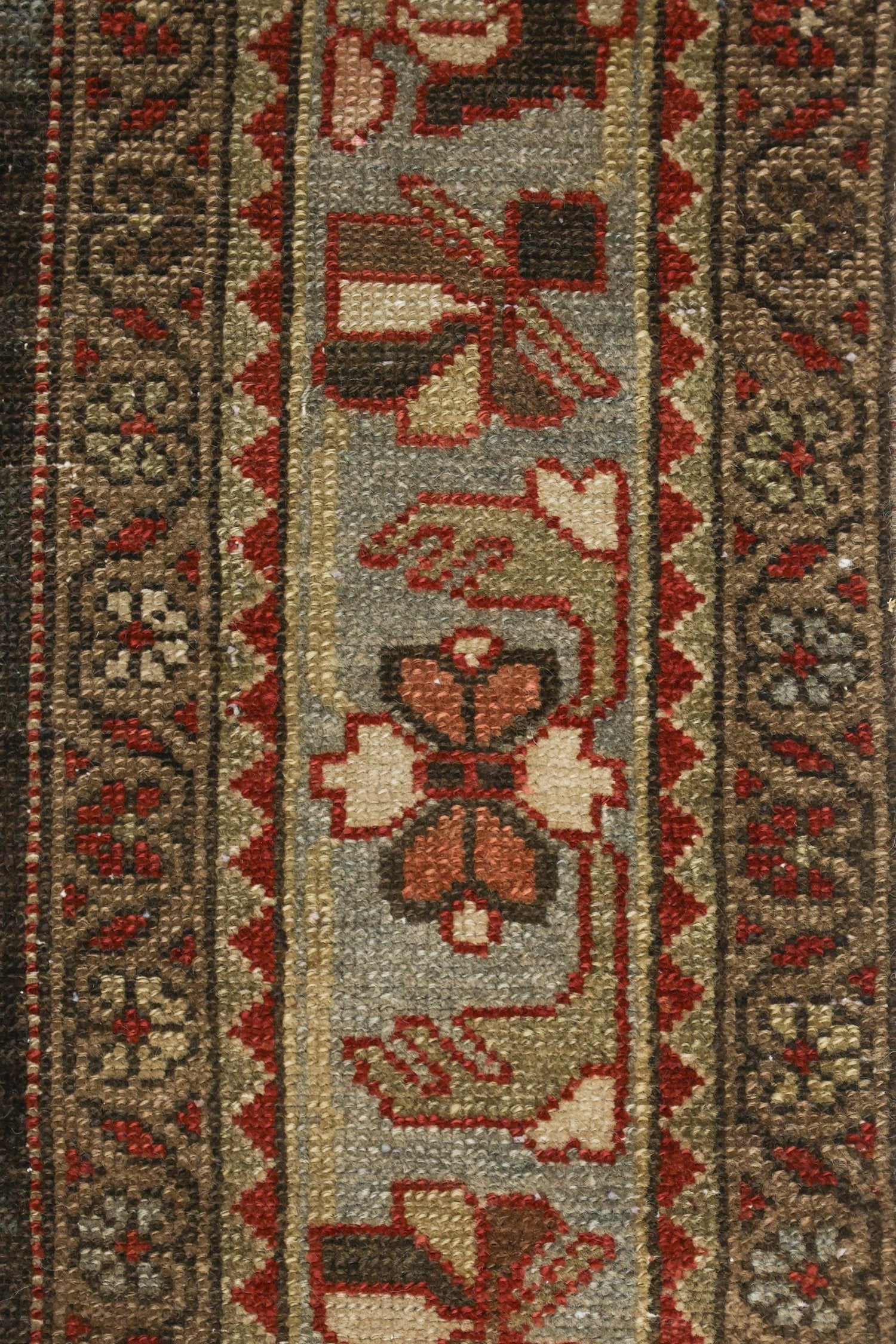 Vintage Bakhtiari Handwoven Tribal Rug, J76703