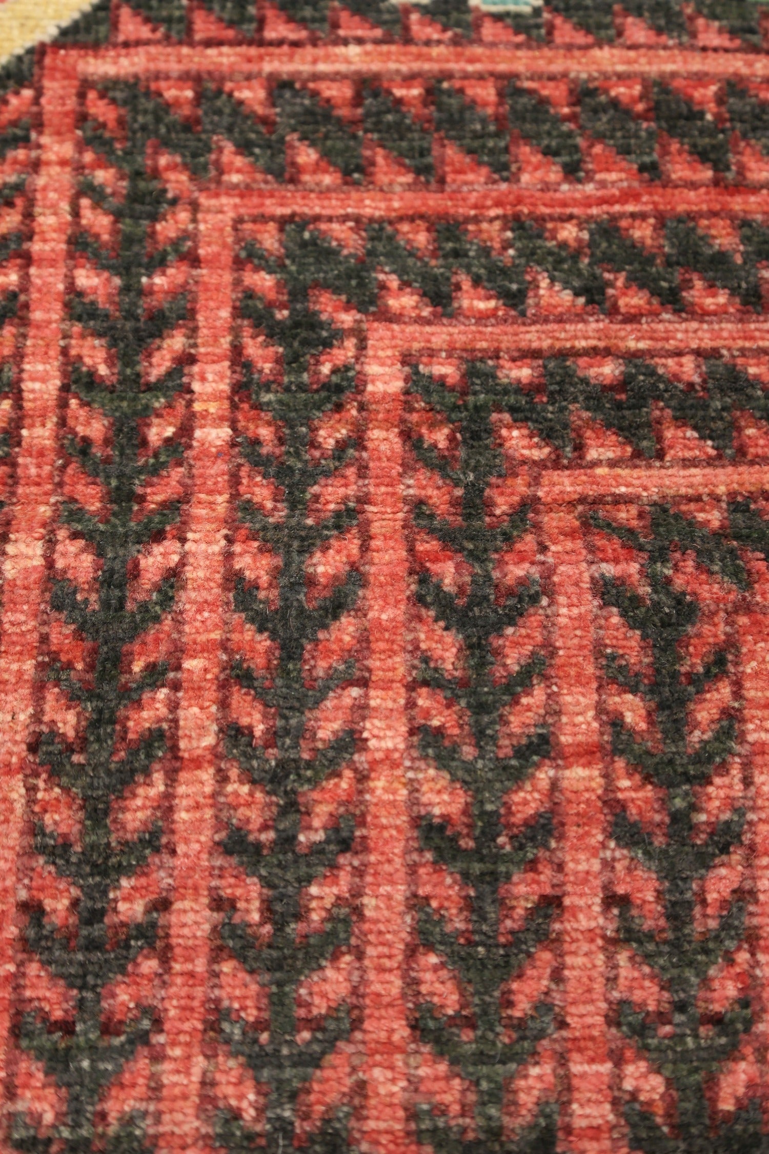 Bakshaish Willow Handwoven Tribal Rug, J74777