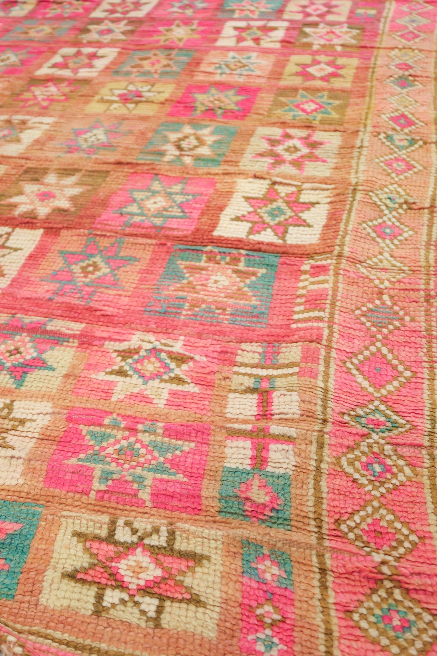 Vintage Berber Handwoven Tribal Rug, J74067