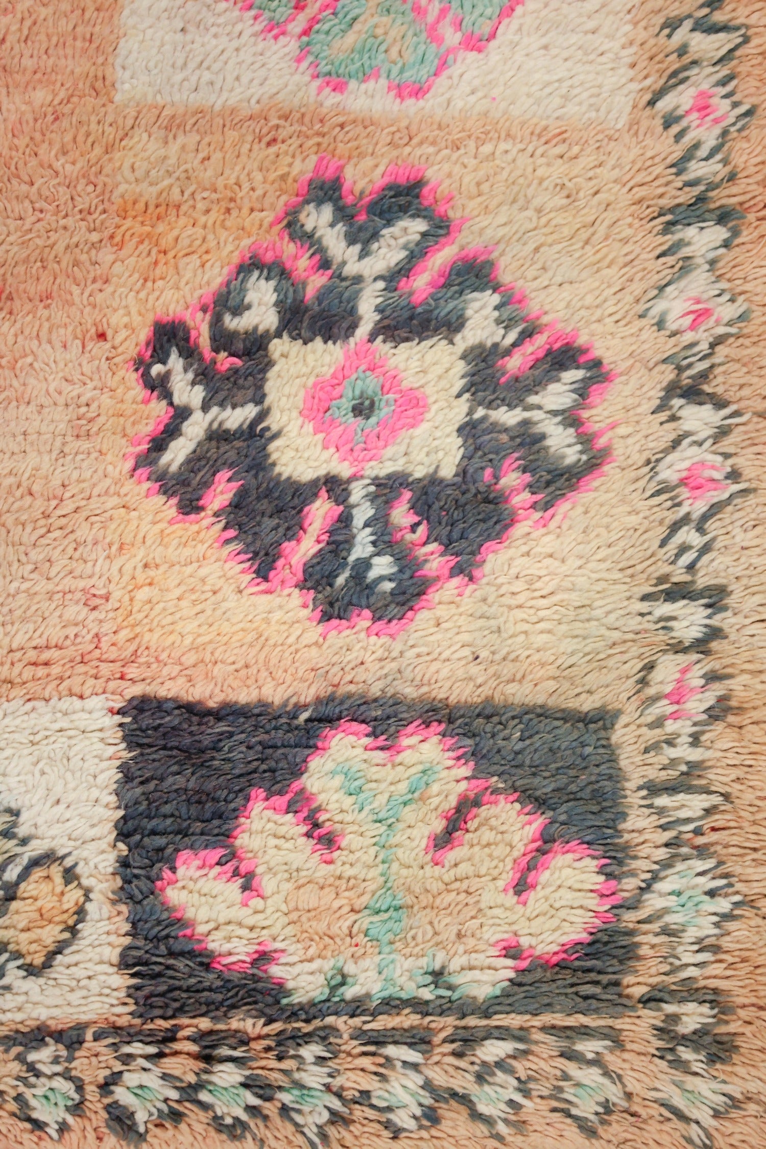 Vintage Berber Handwoven Tribal Rug, J74107