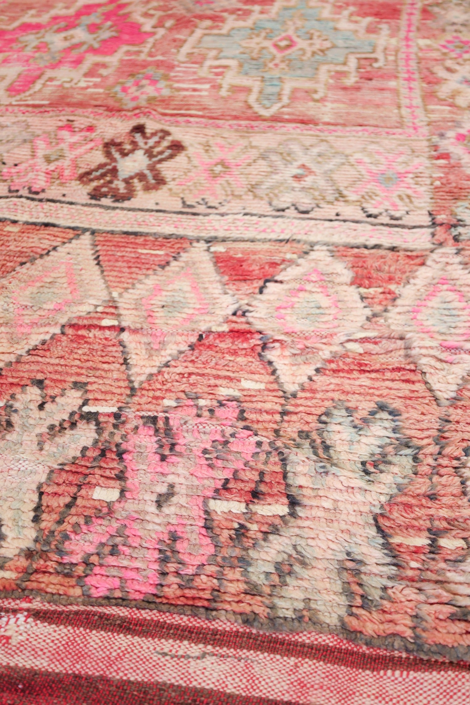 Vintage Berber Handwoven Tribal Rug, J74116