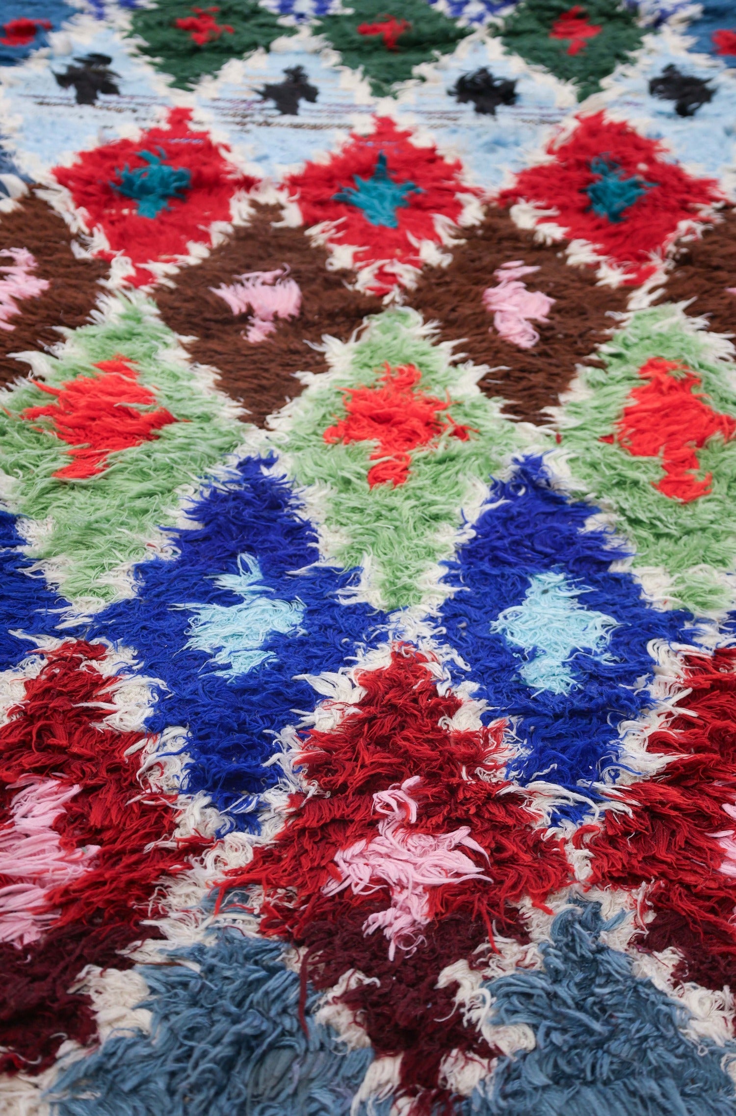 Vintage Berber Handwoven Tribal Rug, J74125