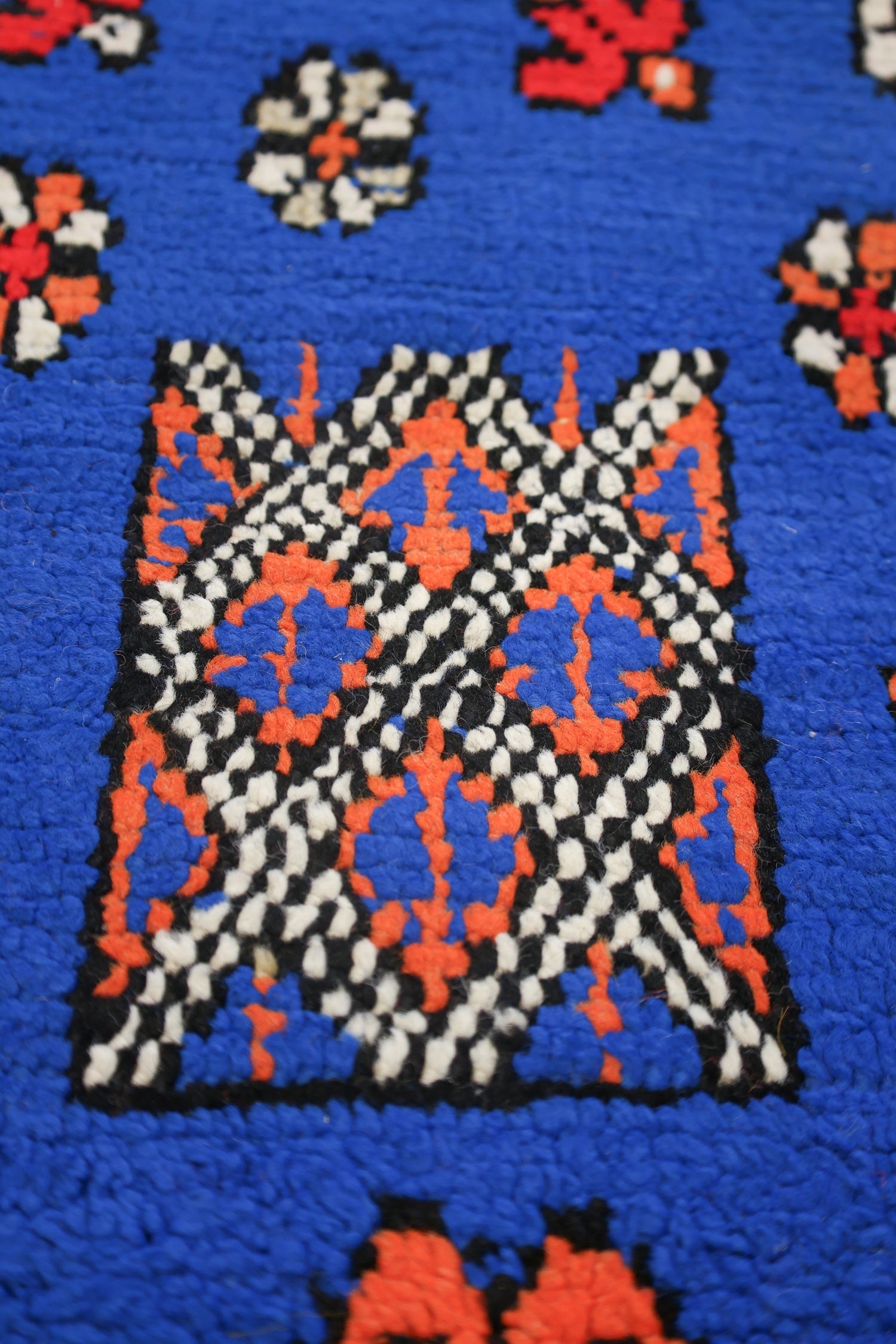 Vintage Berber Handwoven Tribal Rug, J74077