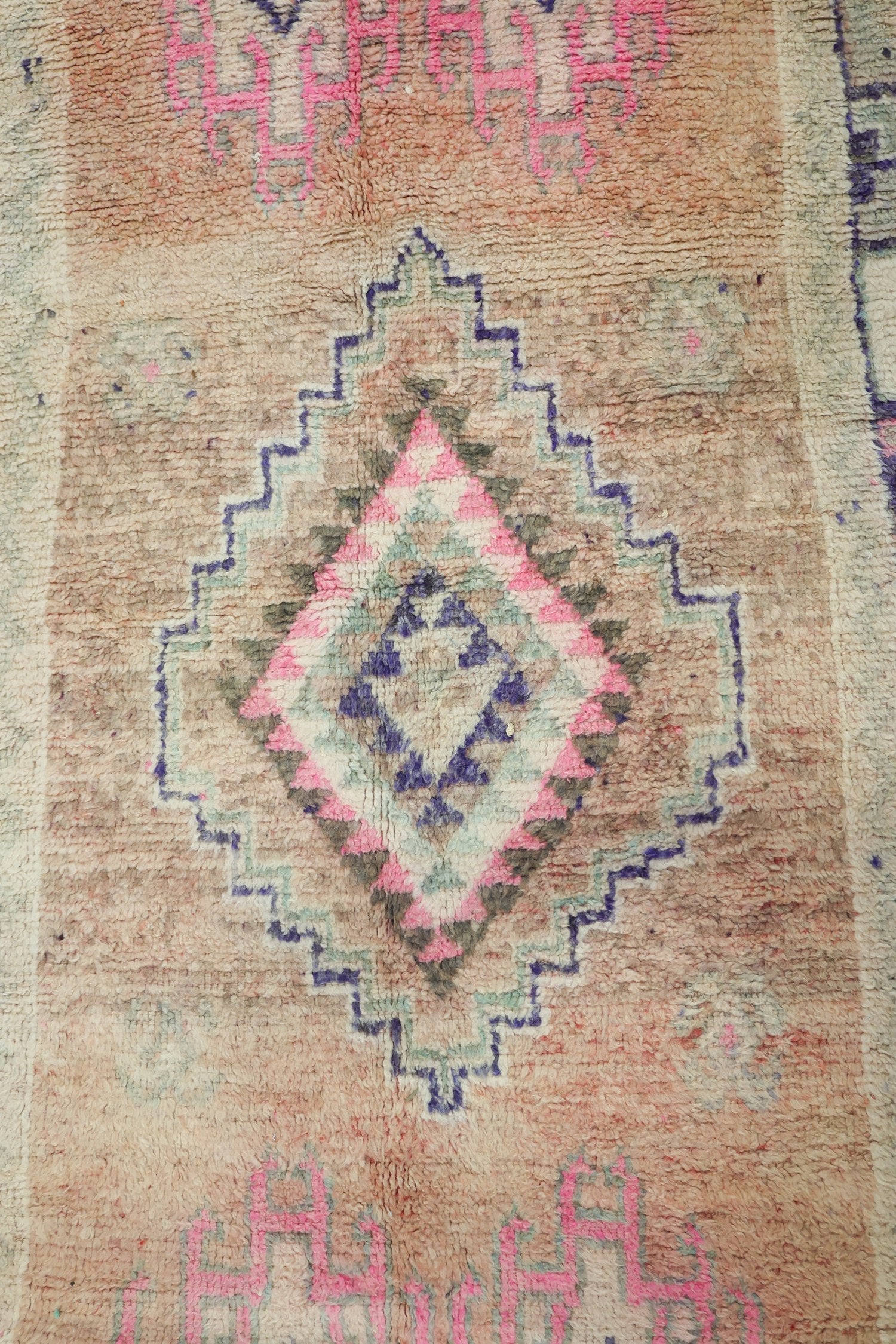 Vintage Berber Handwoven Tribal Rug, J75032