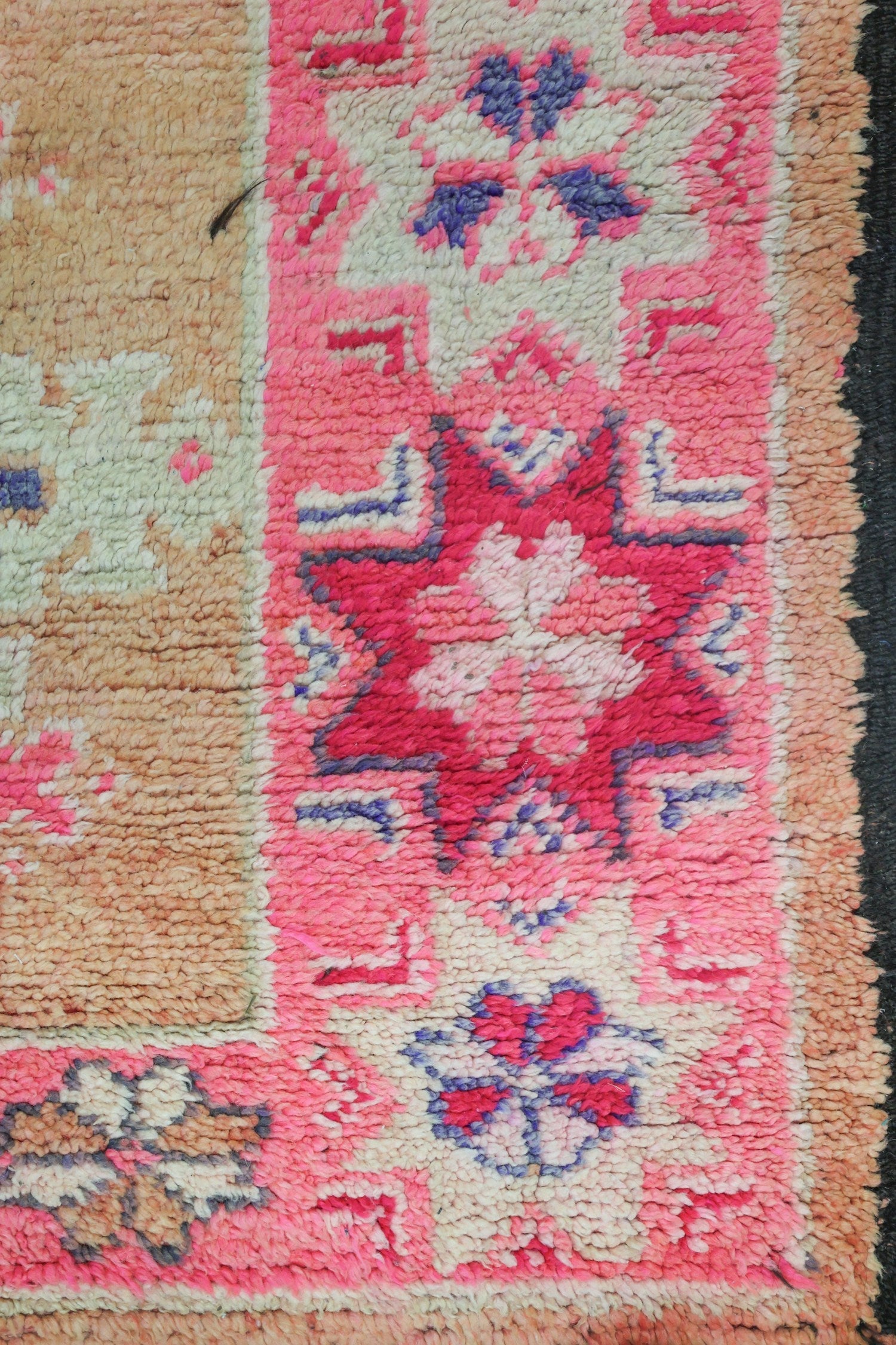 Vintage Berber Handwoven Tribal Rug, J75034