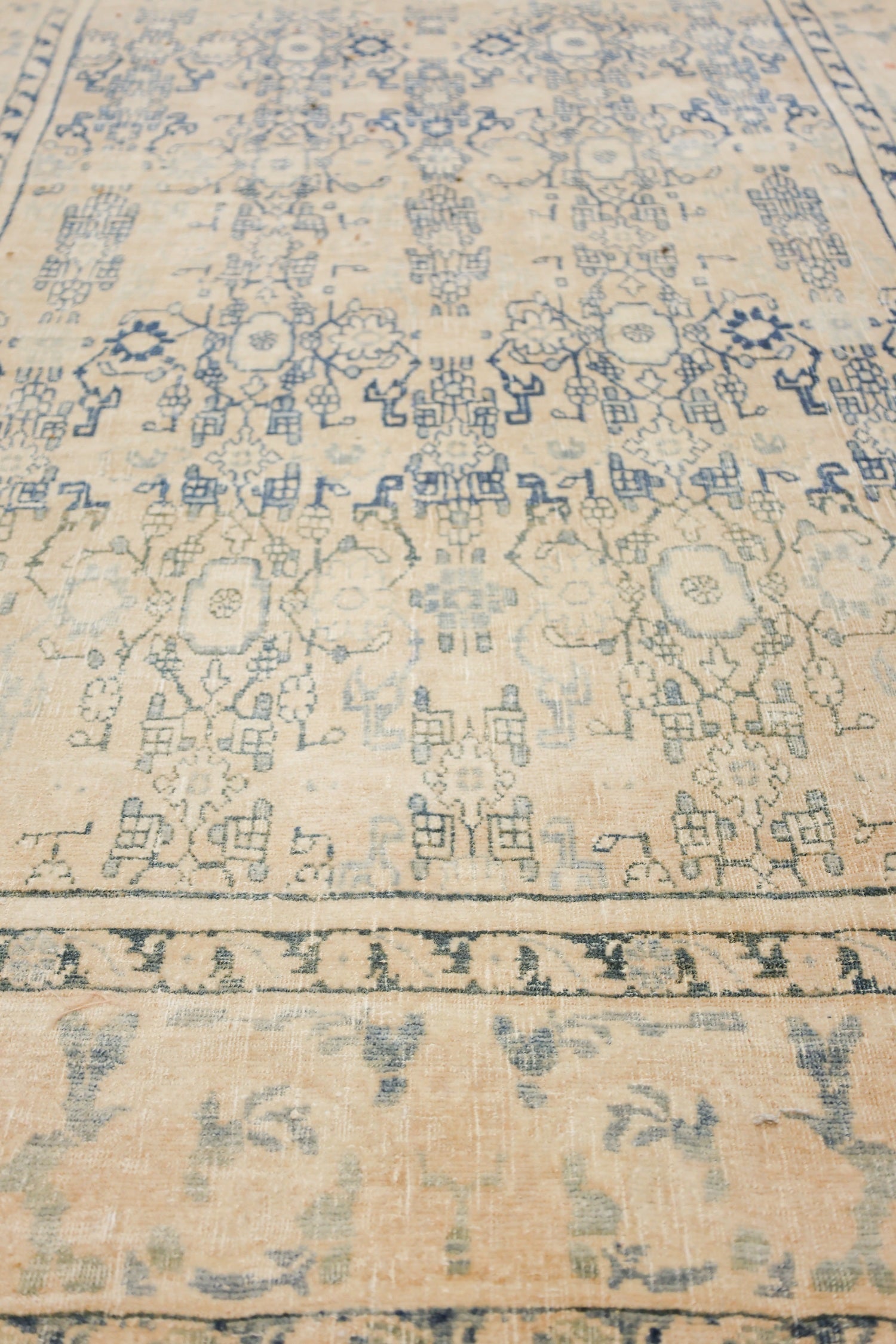 Vintage Bijar Handwoven Tribal Rug, J75119