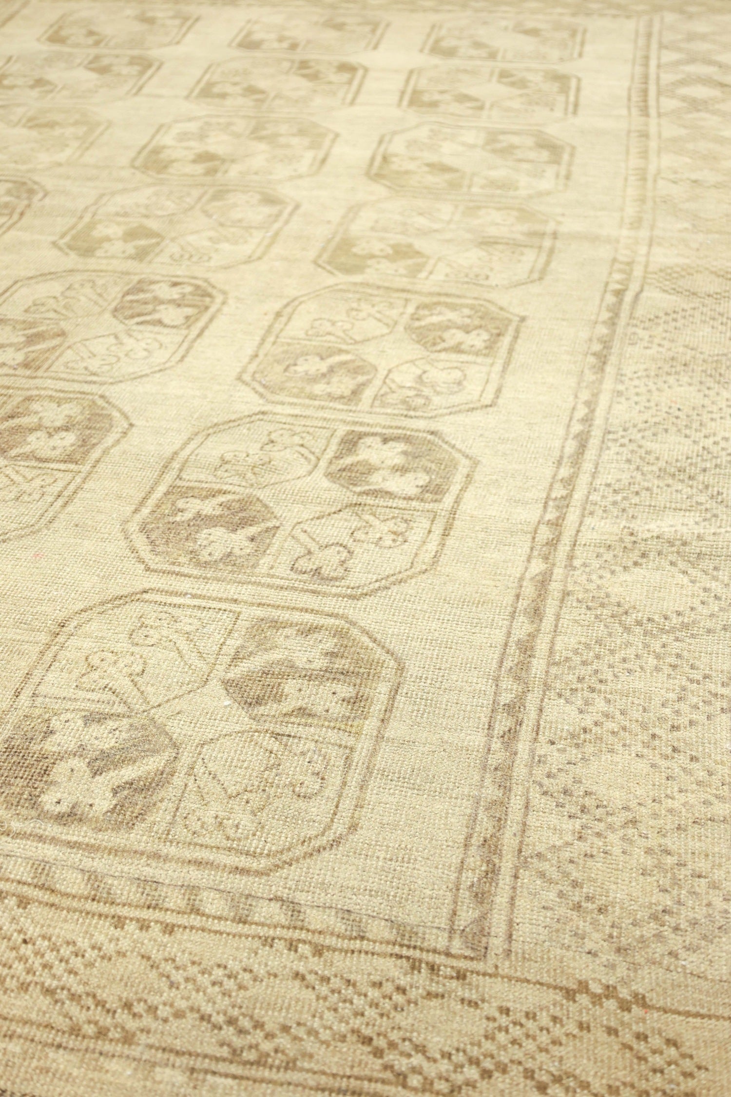 Vintage Ersari Handwoven Tribal Rug, J75819