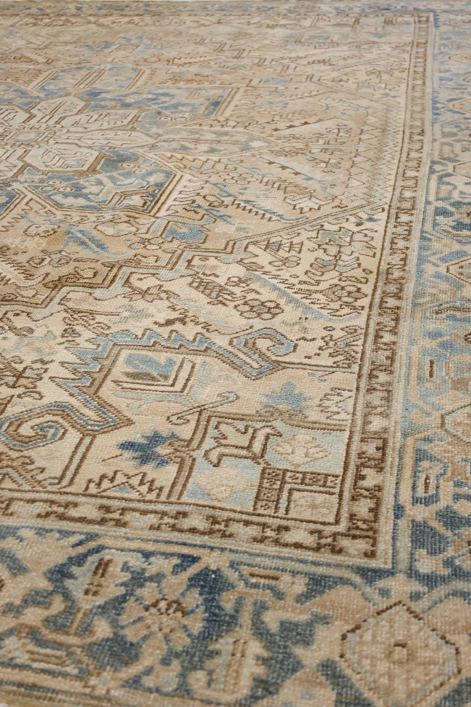 Vintage Heriz Handwoven Tribal Rug, J67589