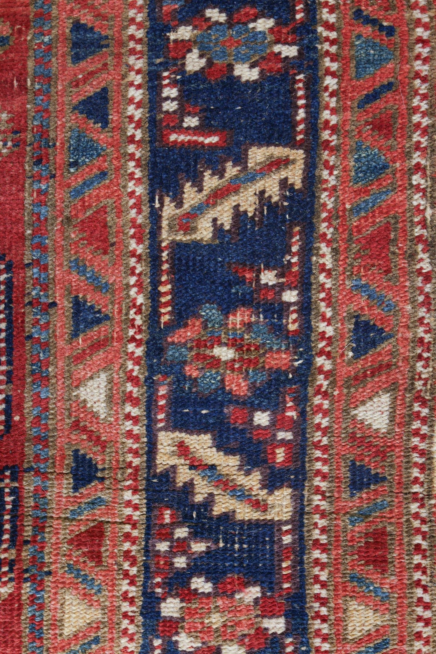 Vintage Heriz Handwoven Tribal Rug, J69209