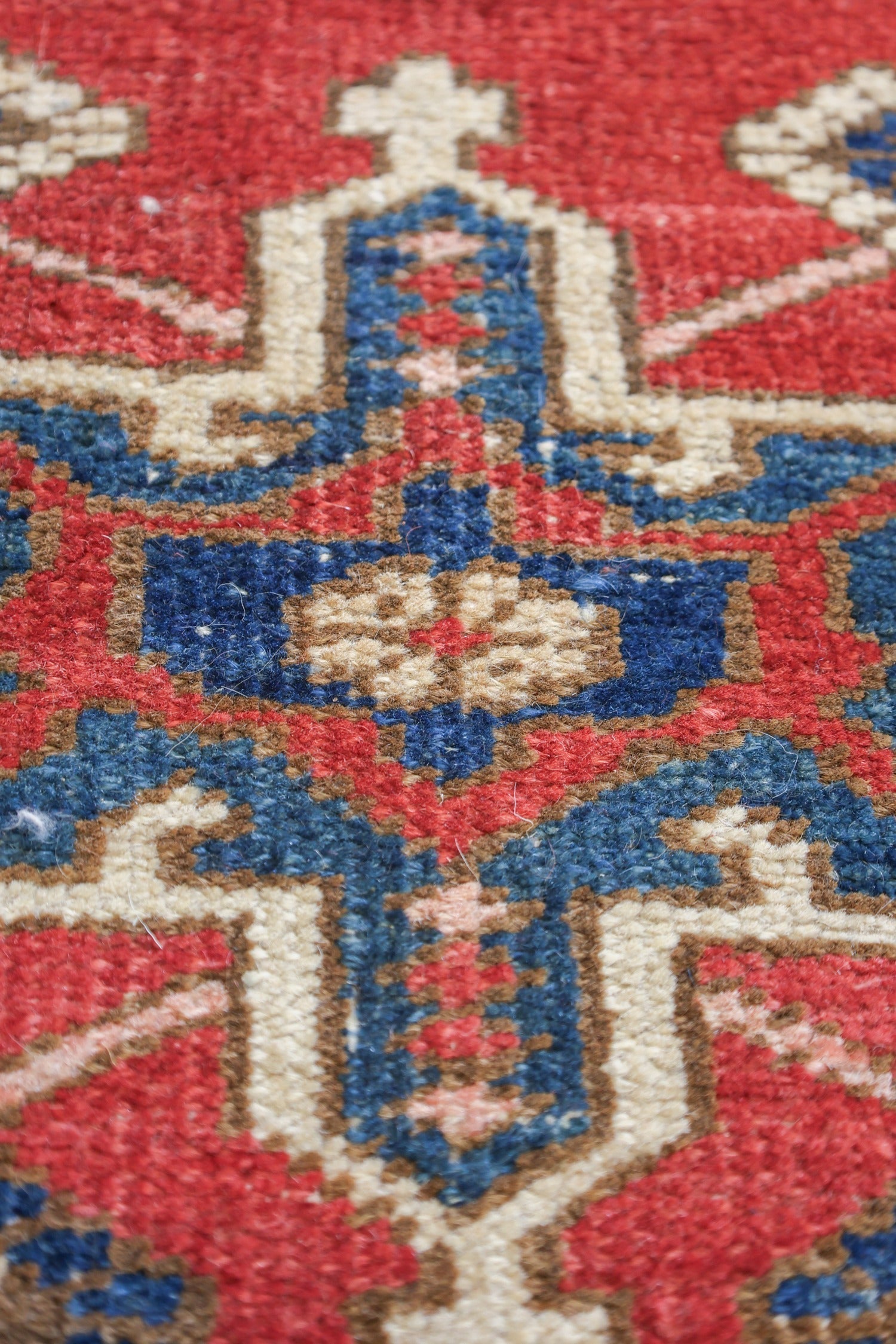 Vintage Heriz Handwoven Tribal Rug, J69211