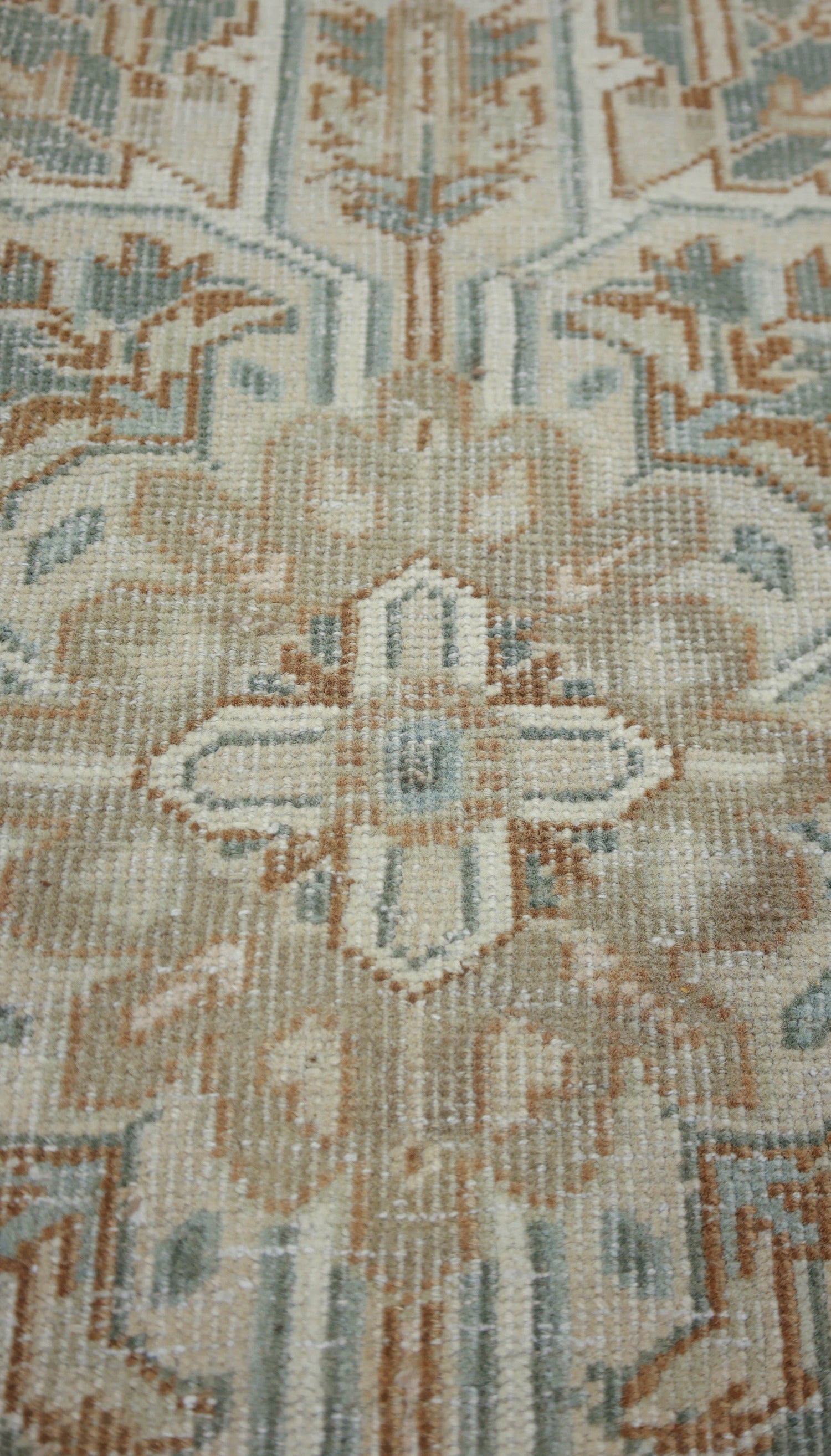 Vintage Heriz Handwoven Tribal Rug, J70026