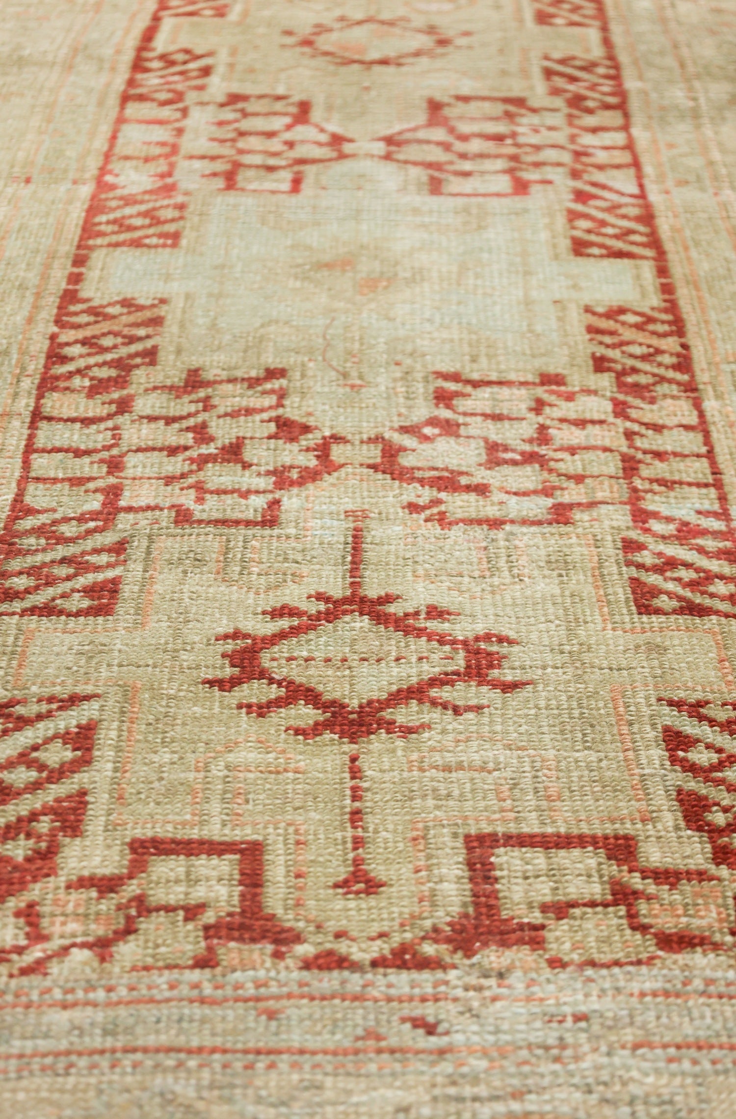 Vintage Heriz Handwoven Tribal Rug, J70633