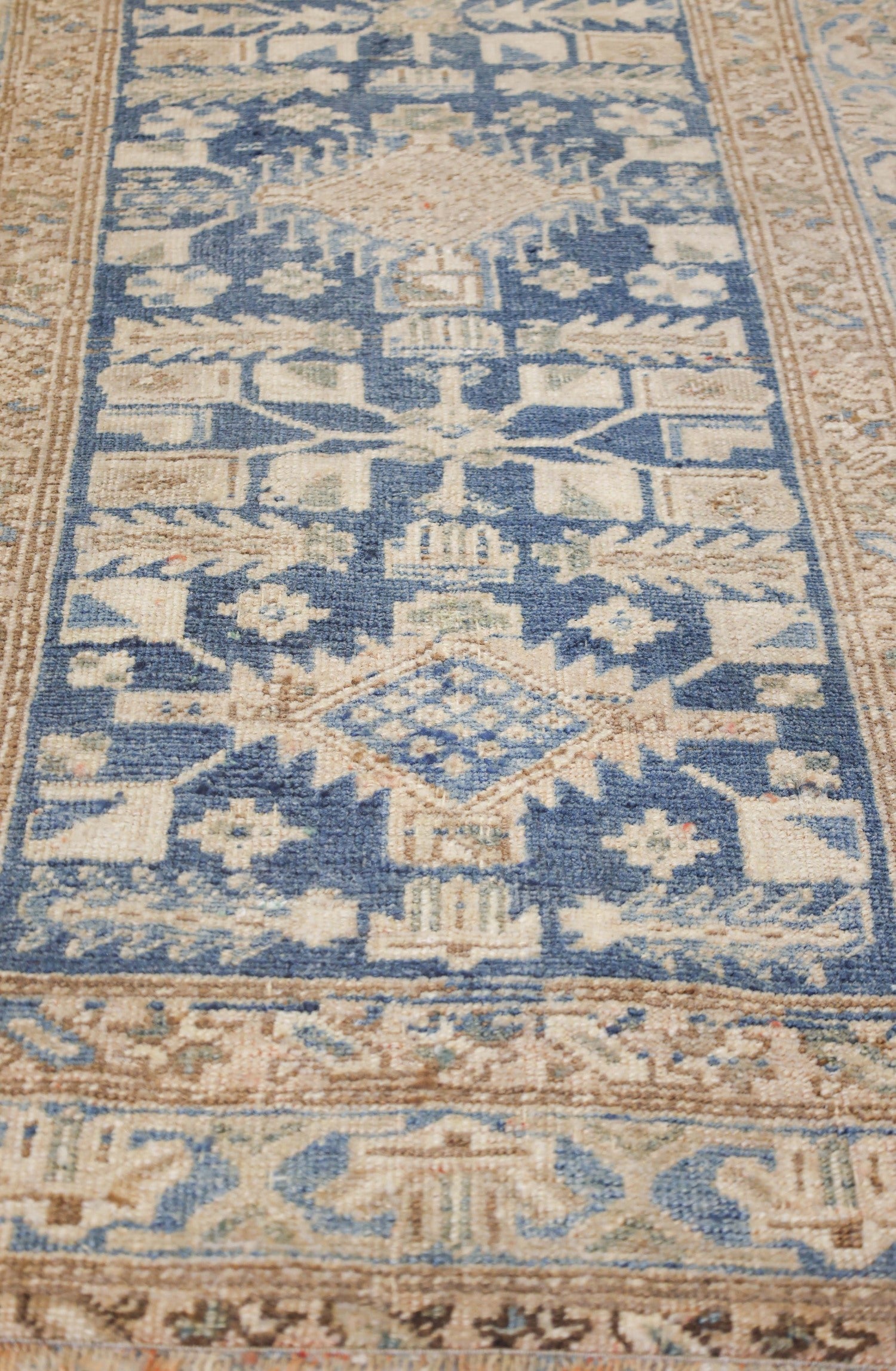 Vintage Heriz Handwoven Tribal Rug, J73228