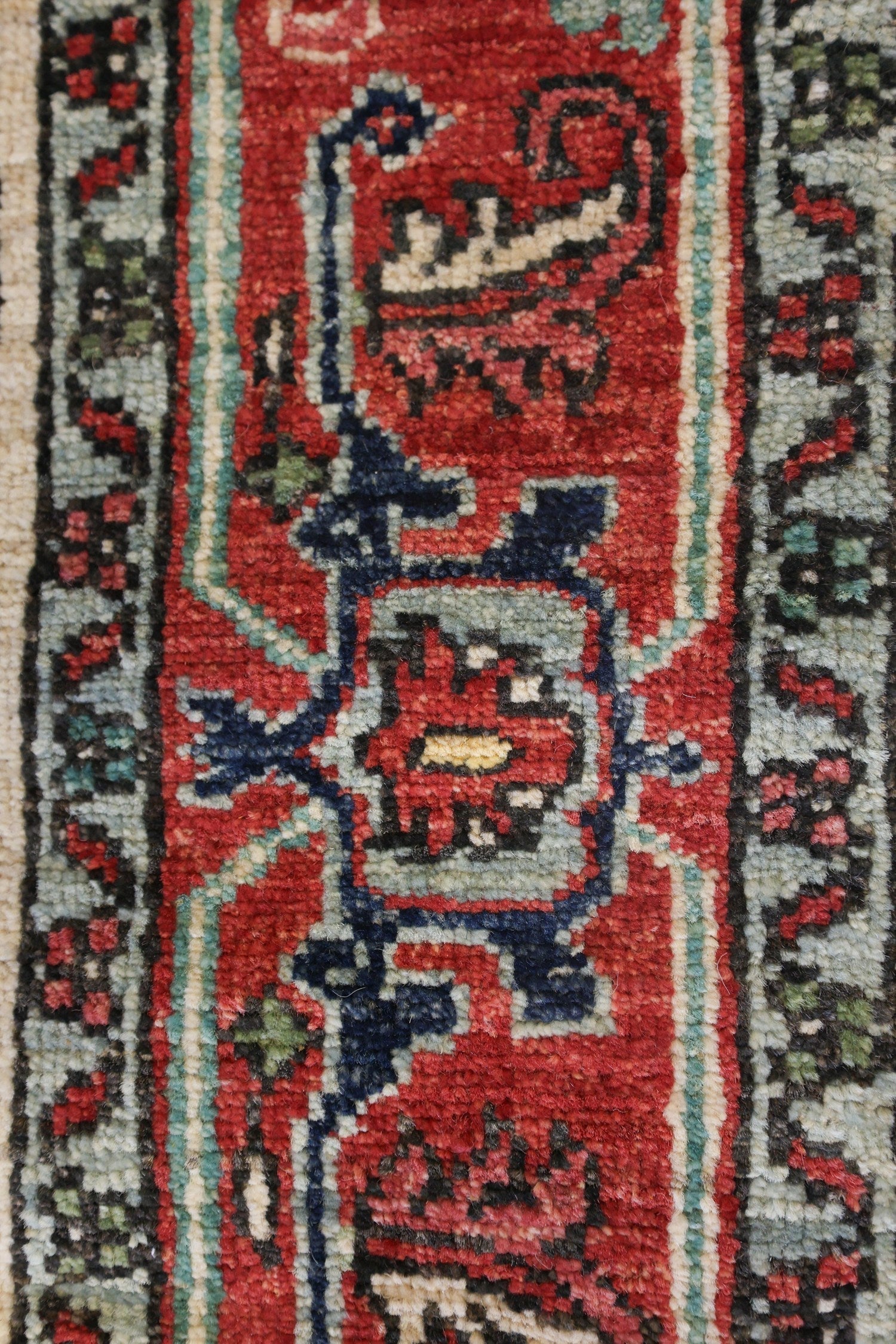 Heriz Handwoven Tribal Rug, J74190