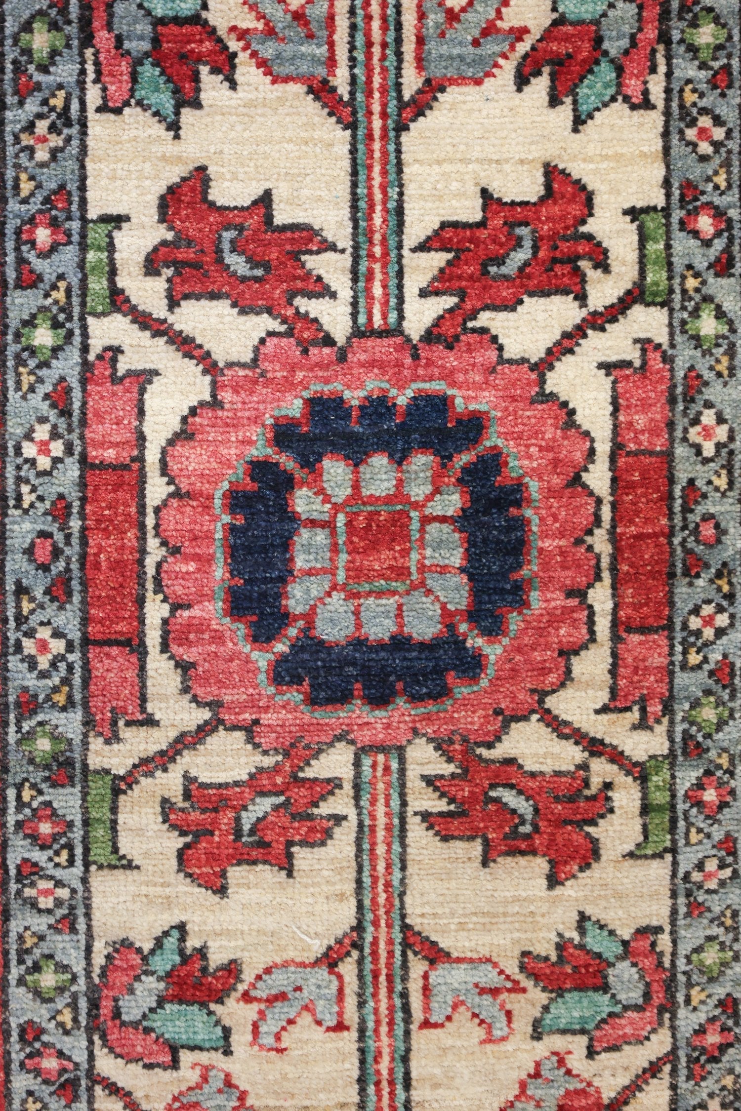 Heriz Handwoven Tribal Rug, J74195