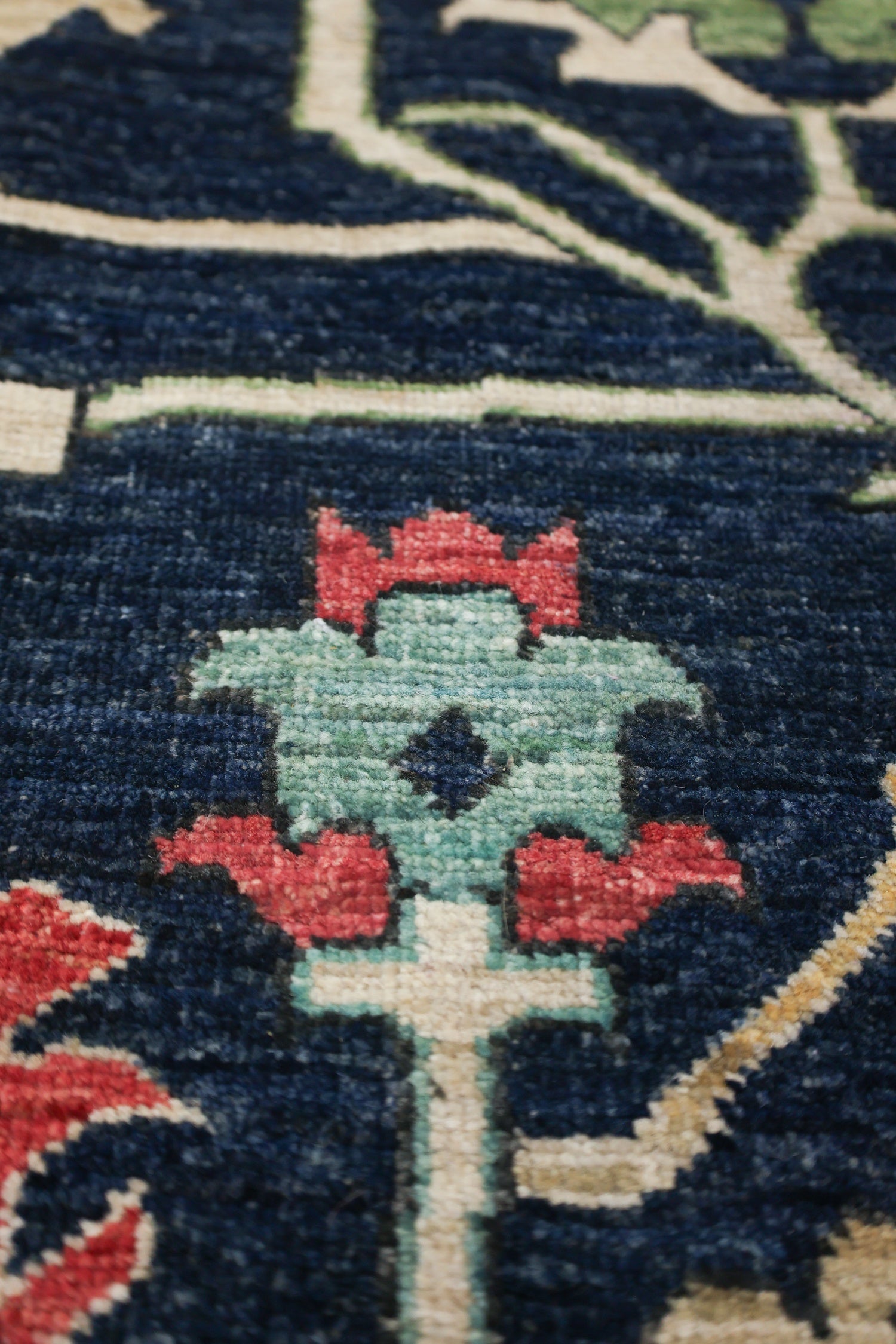 Heriz Handwoven Tribal Rug, J74244