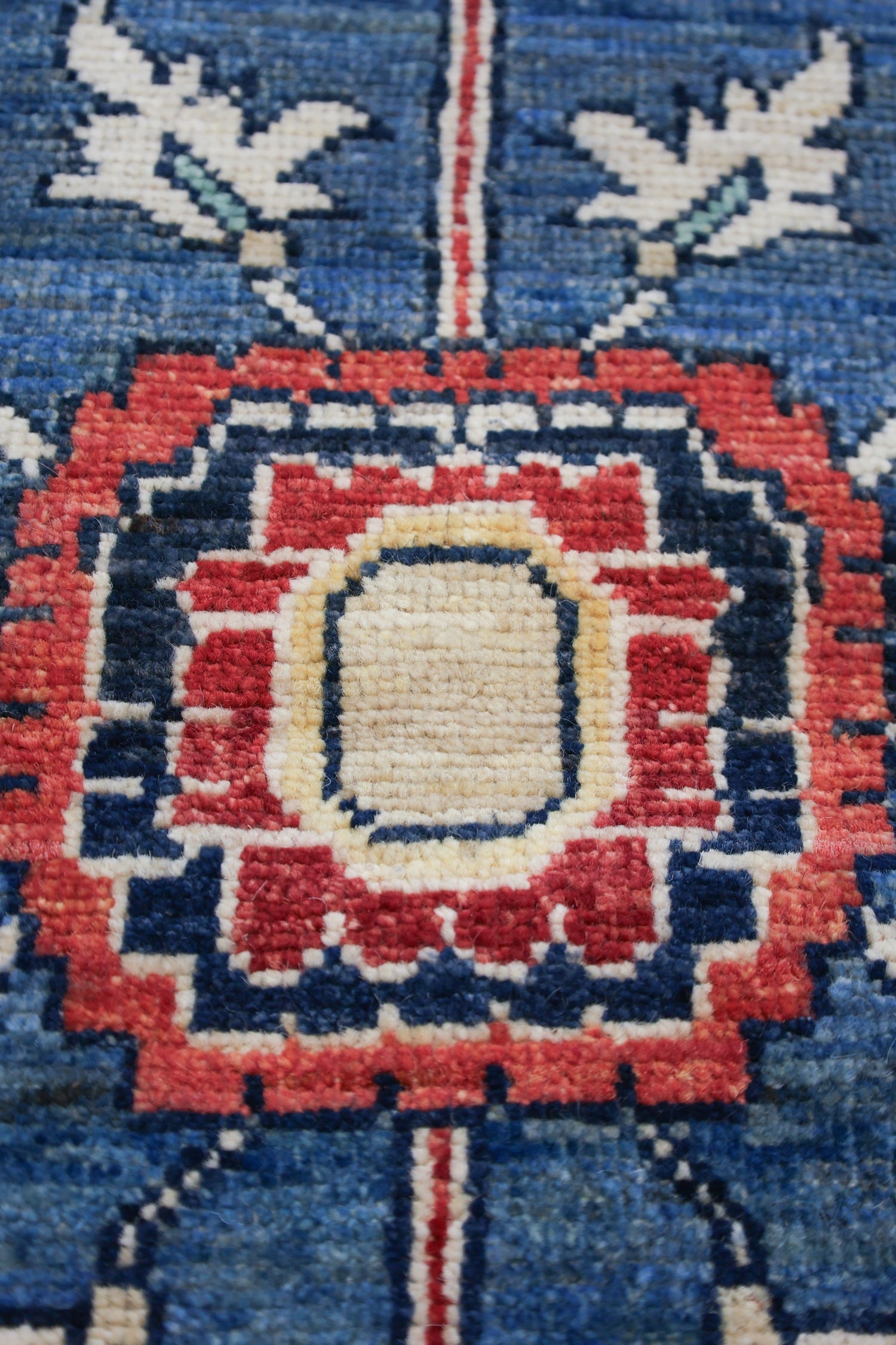 Heriz Handwoven Tribal Rug, J74688