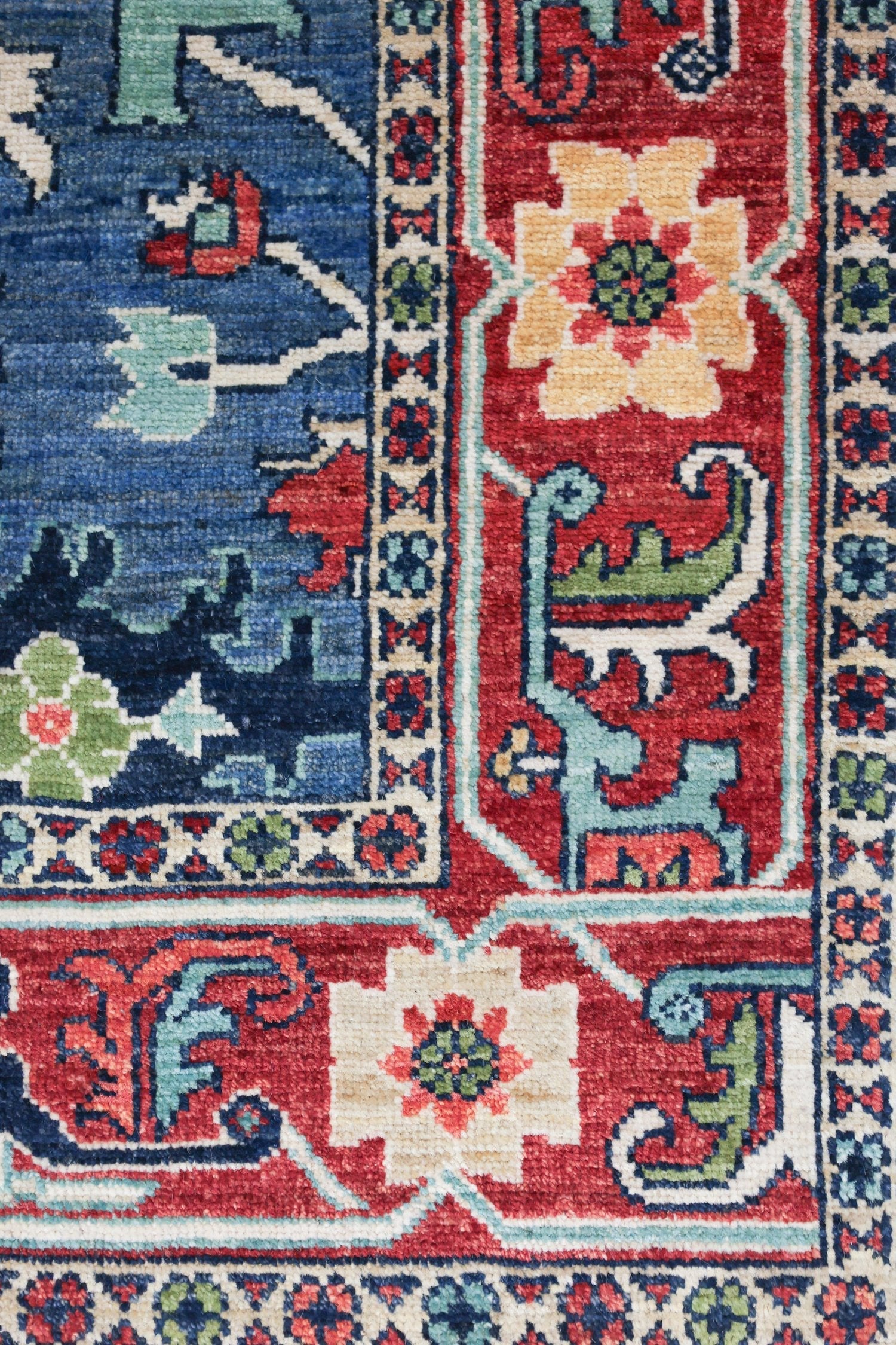 Heriz Handwoven Tribal Rug, J74688