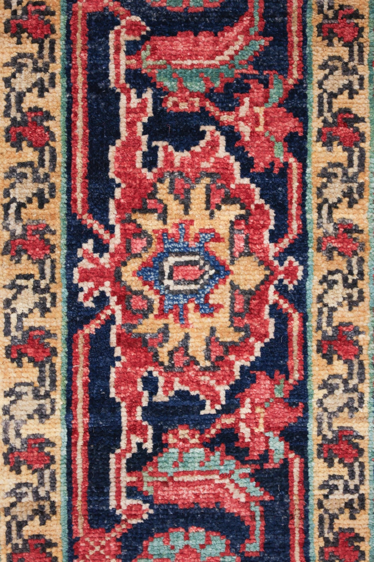 Heriz Handwoven Tribal Rug, J74702