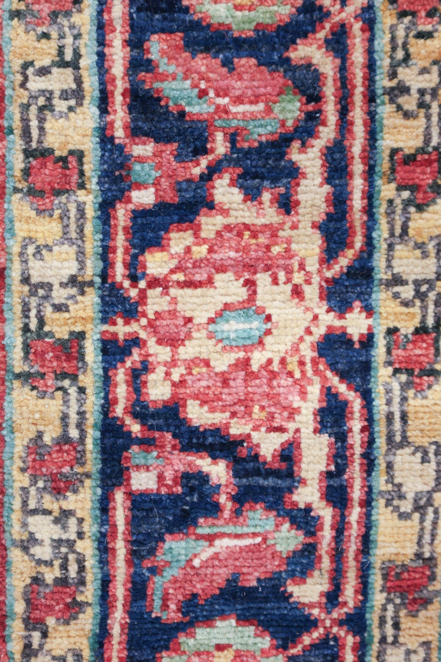 Heriz Handwoven Tribal Rug, J74704