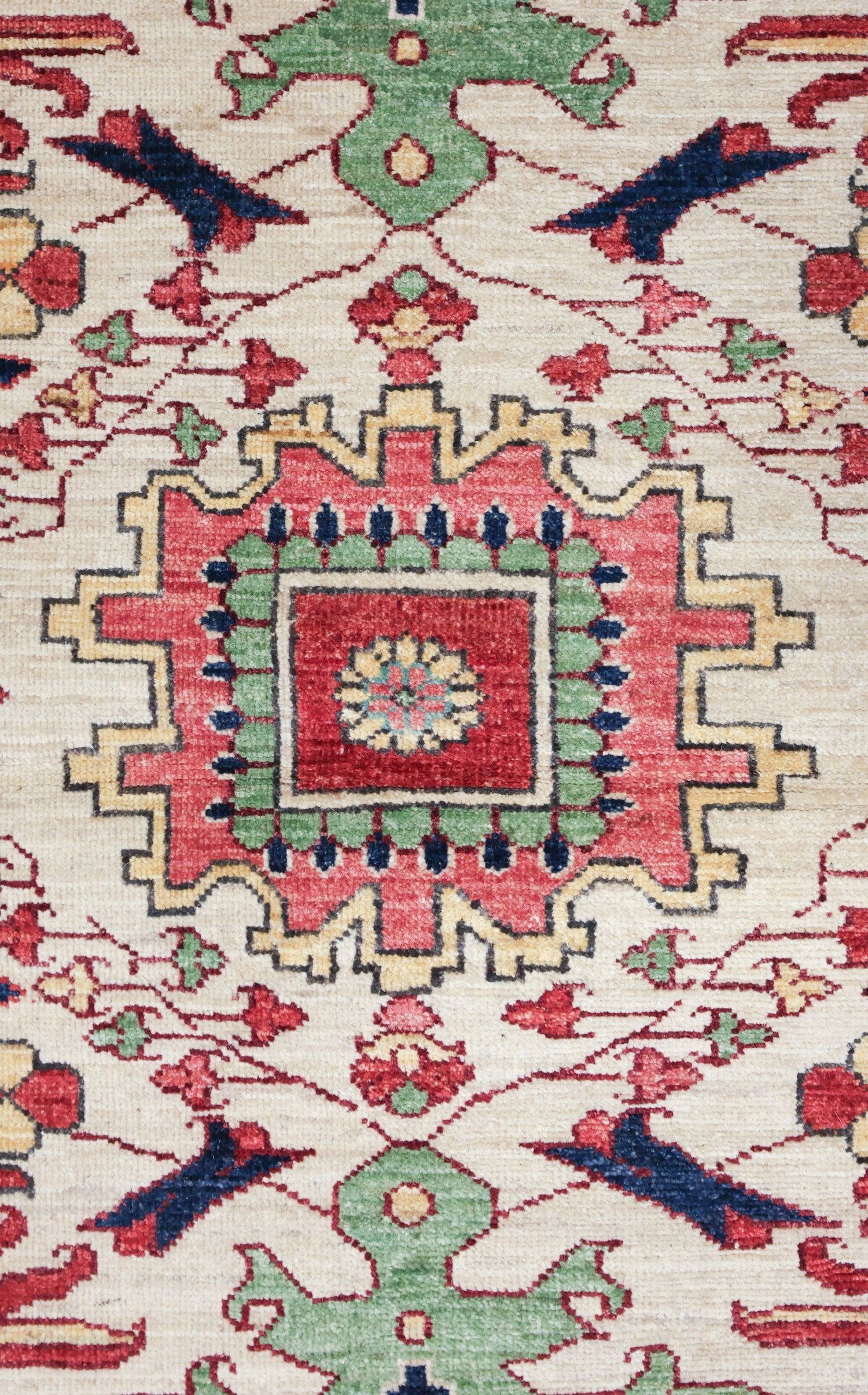 Heriz Handwoven Tribal Rug, J74705