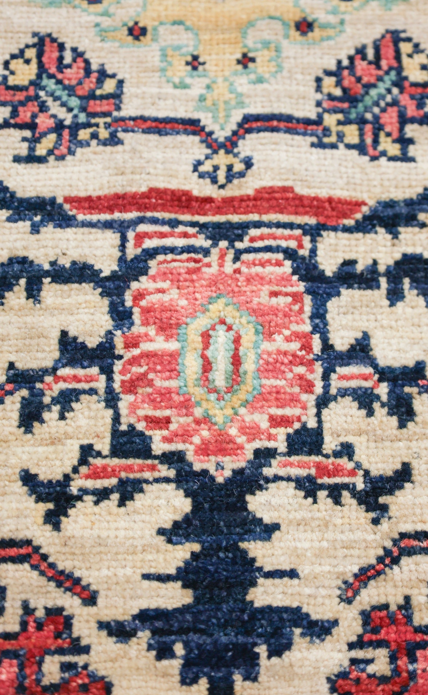 Heriz Handwoven Tribal Rug, J74707