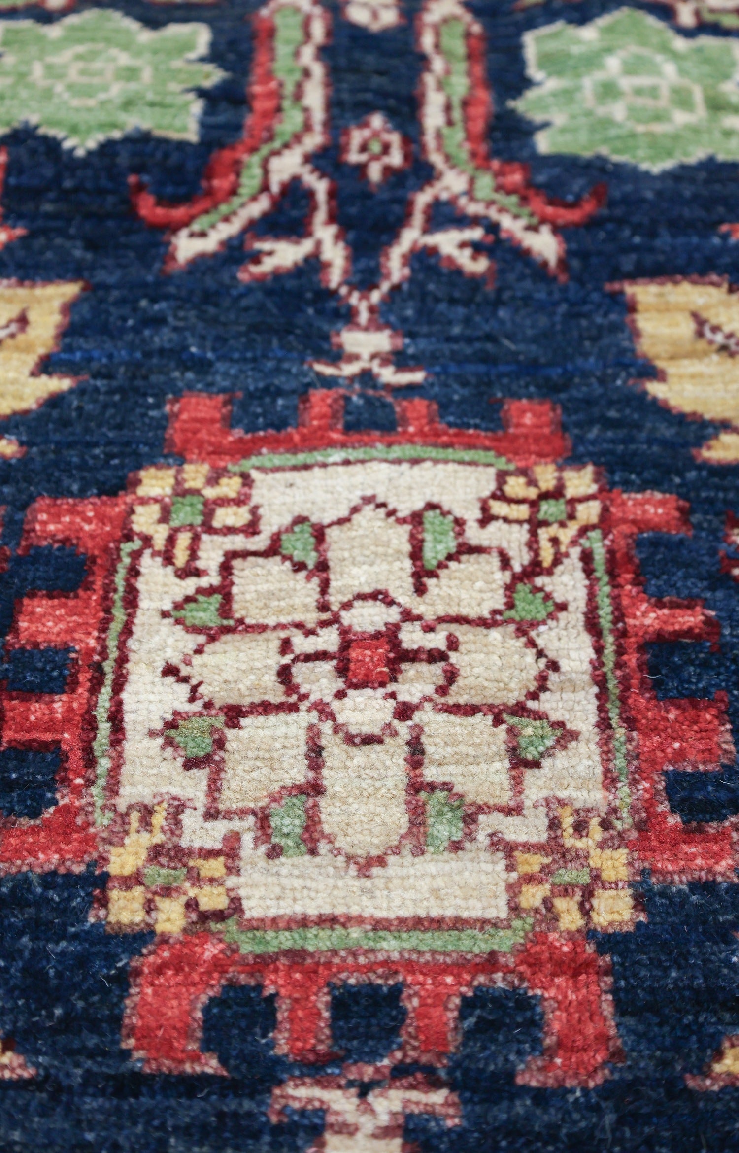 Heriz Handwoven Tribal Rug, J74725