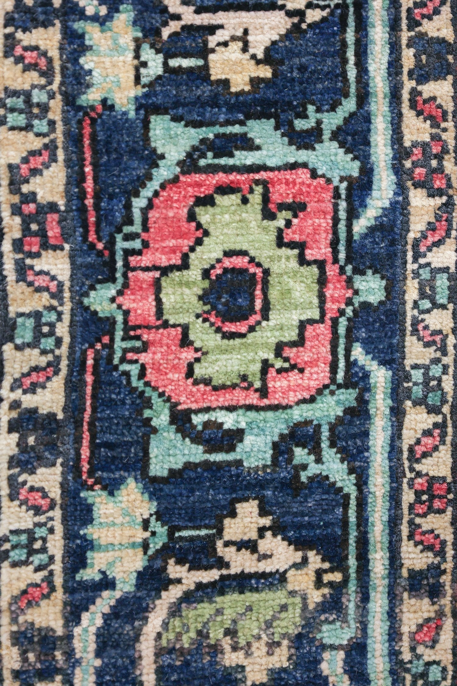 Heriz Handwoven Tribal Rug, J74729