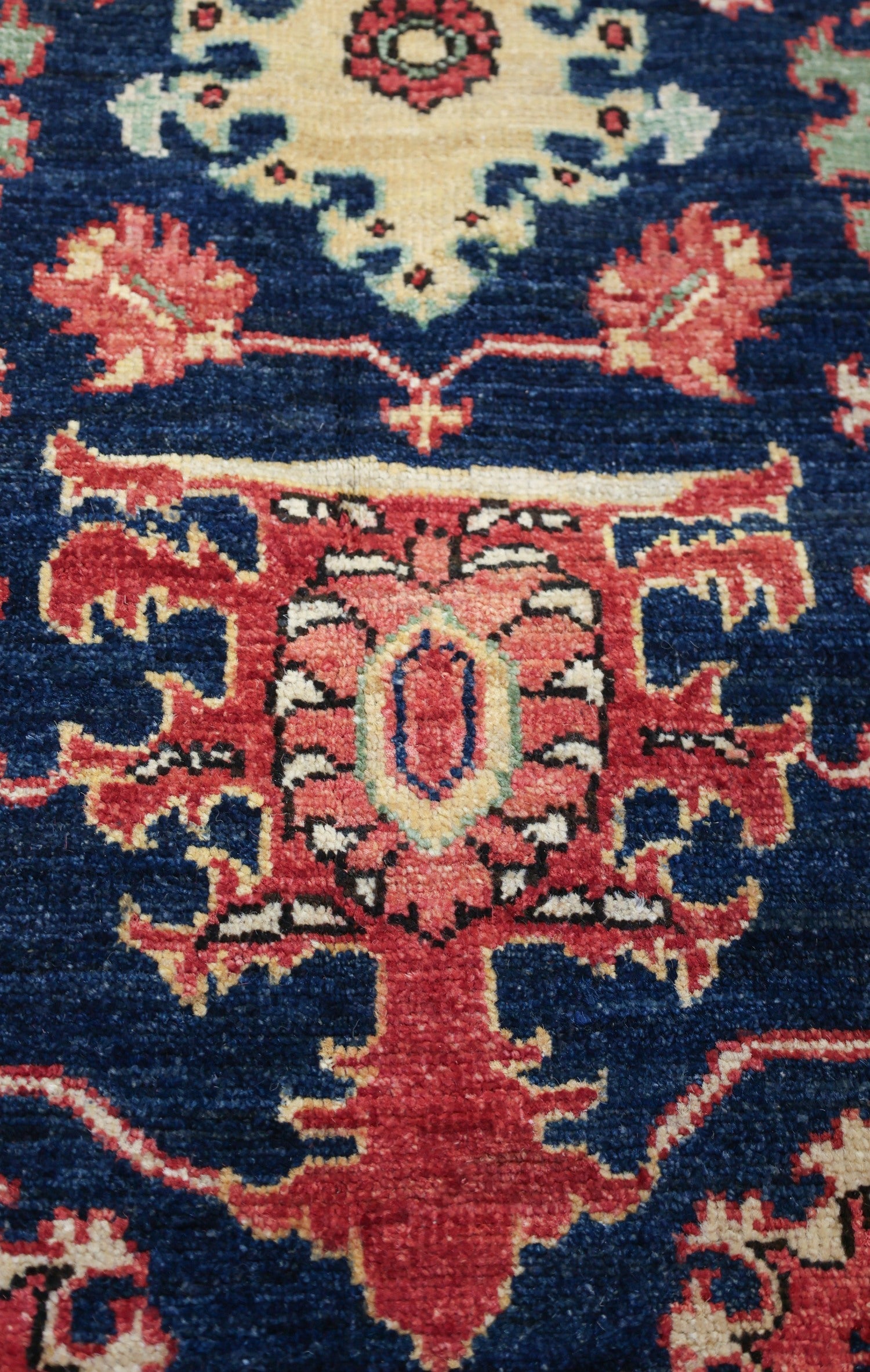 Heriz Handwoven Tribal Rug, J74744