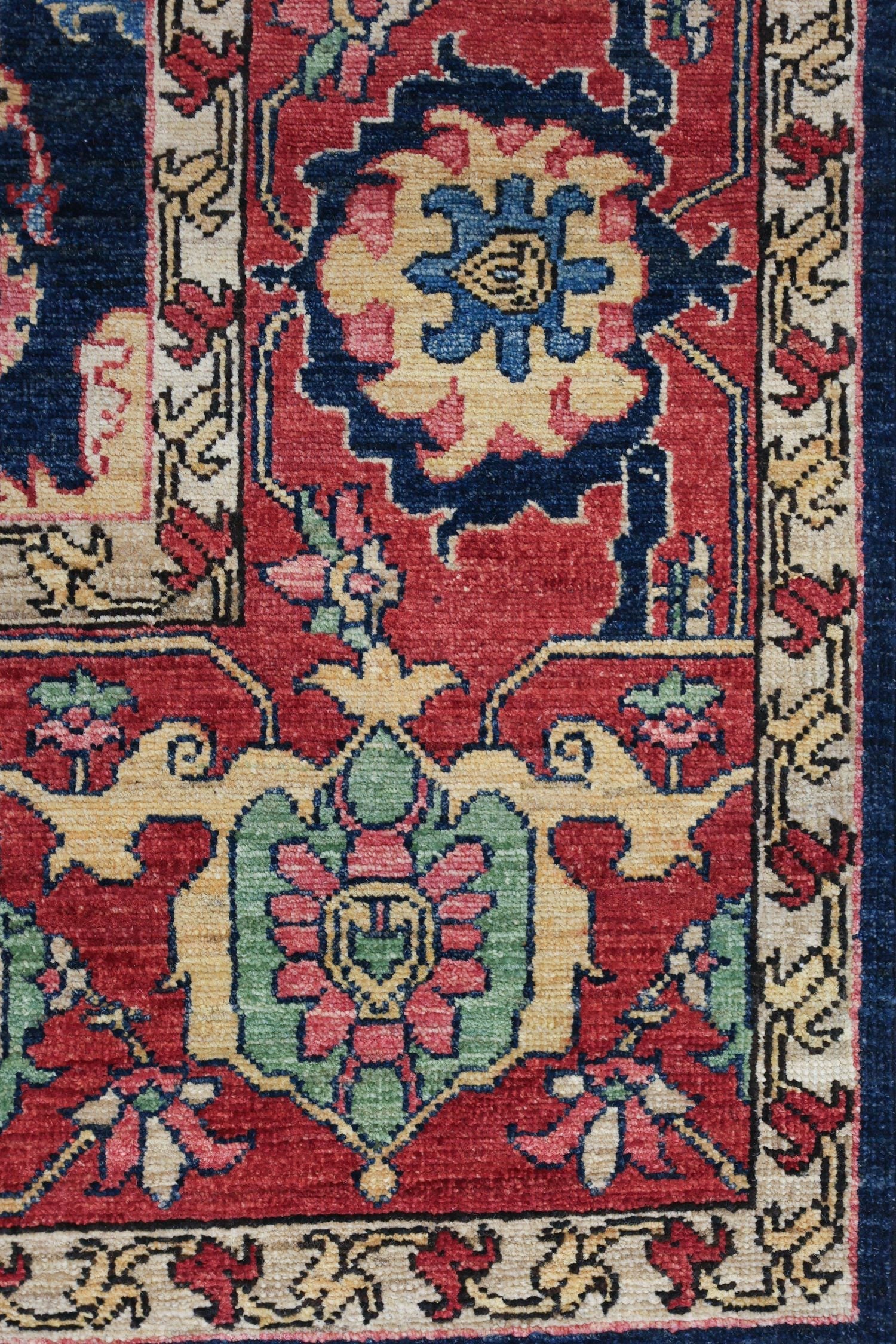 Heriz Handwoven Tribal Rug, J74744